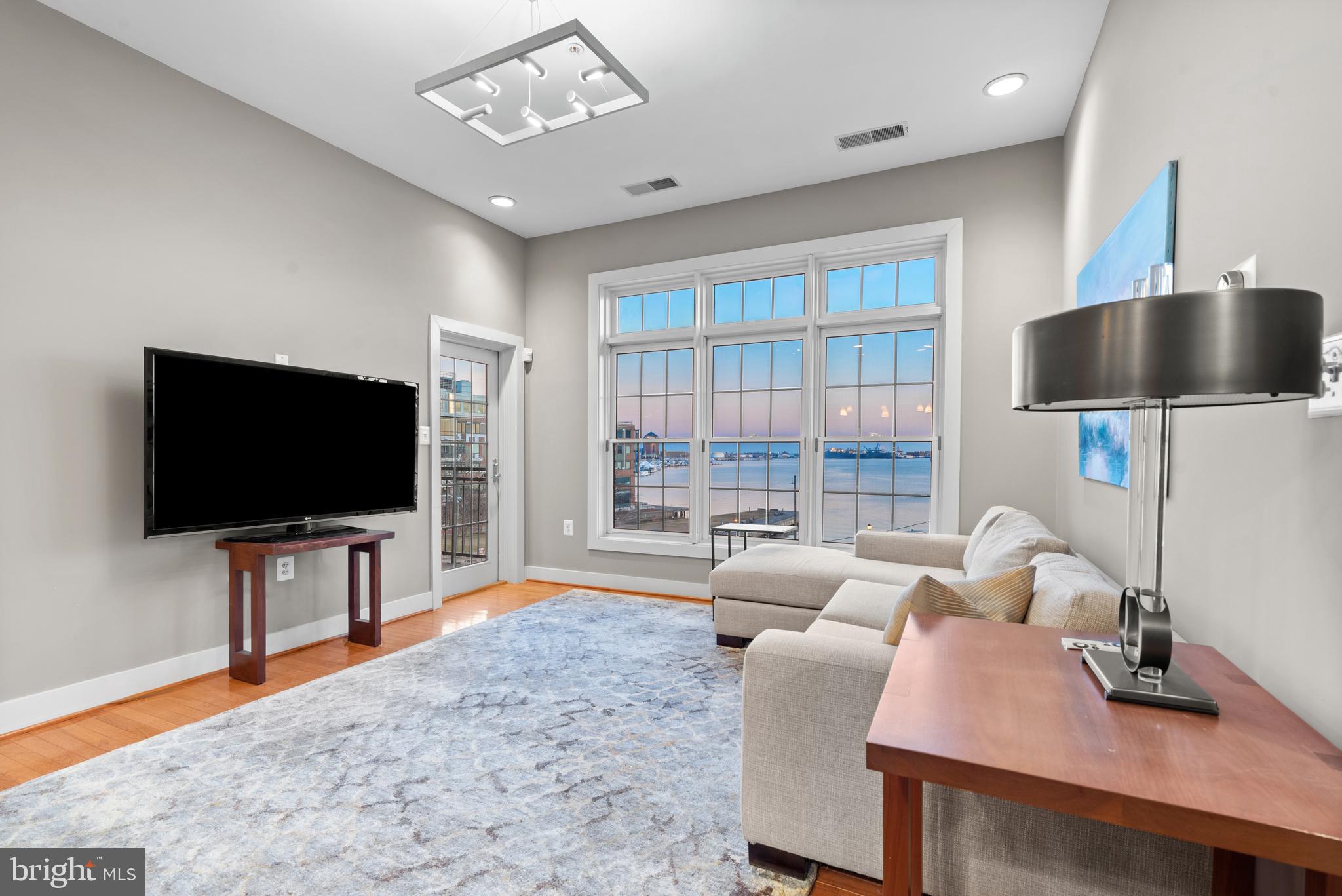 FELLS POINT HISTORIC DISTRICT - Residential