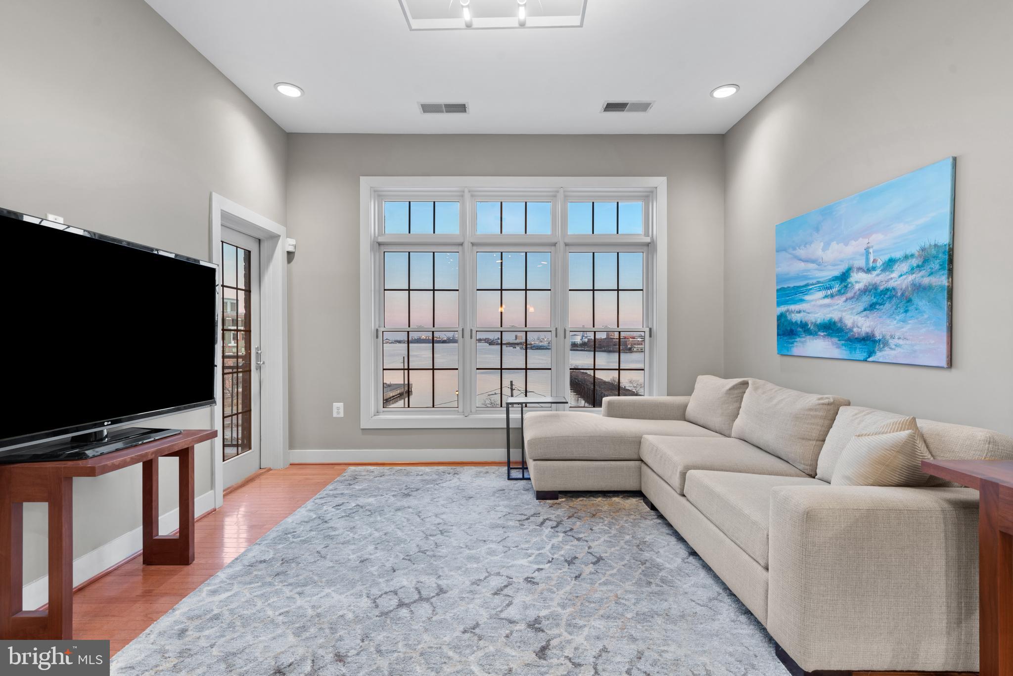 FELLS POINT HISTORIC DISTRICT - Residential