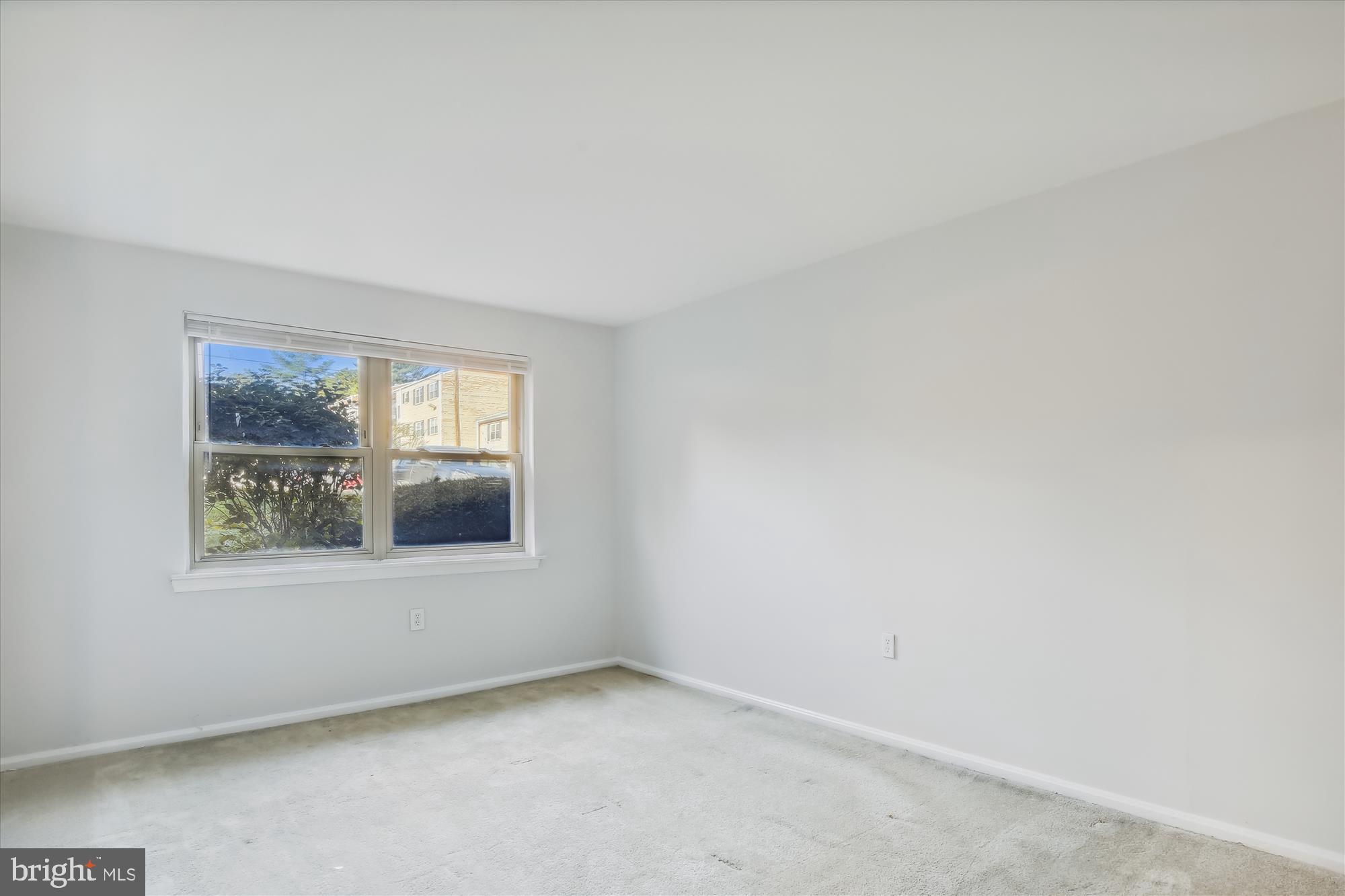 MAYFLOWER SQUARE - Residential