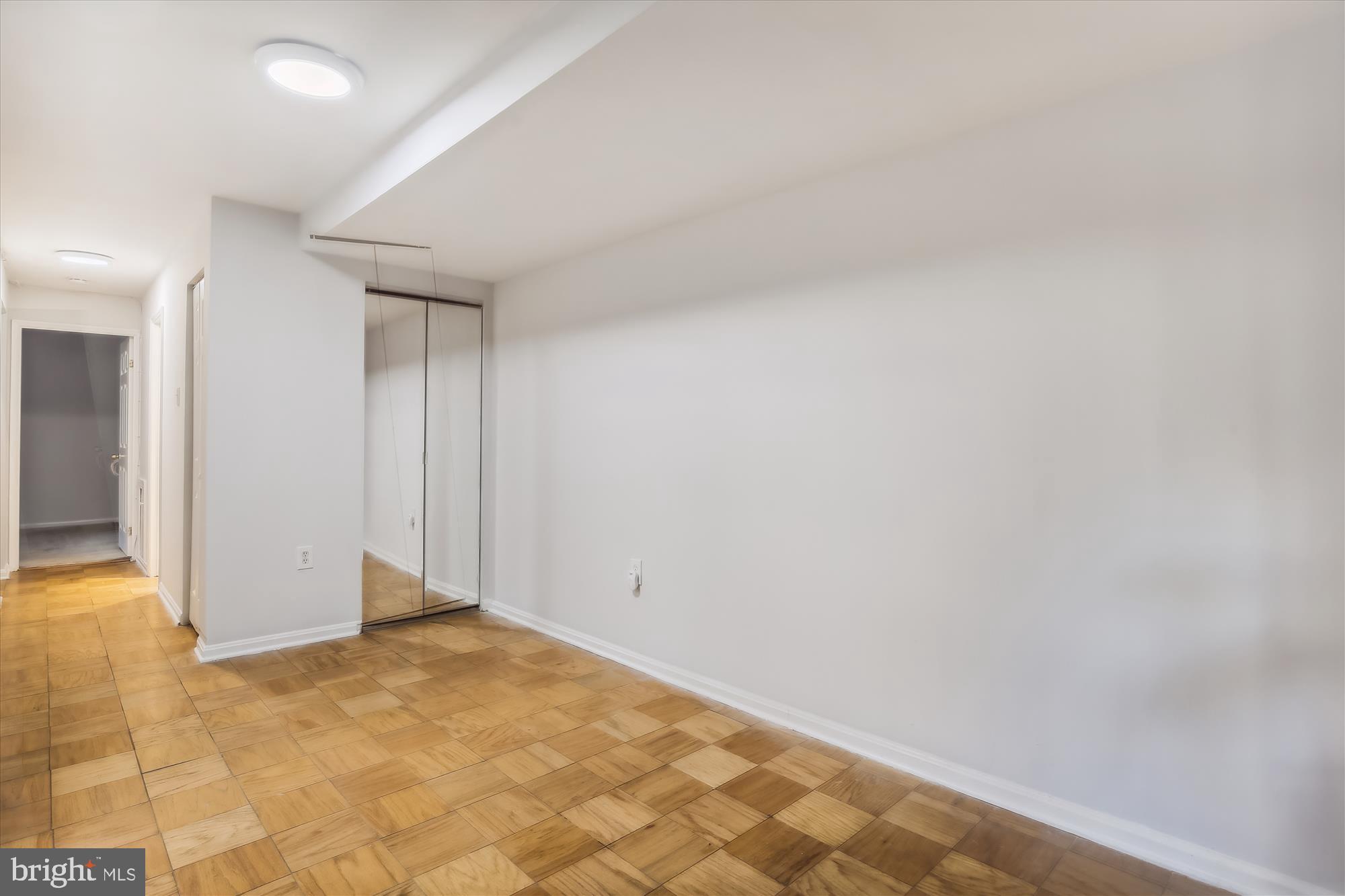 MAYFLOWER SQUARE - Residential