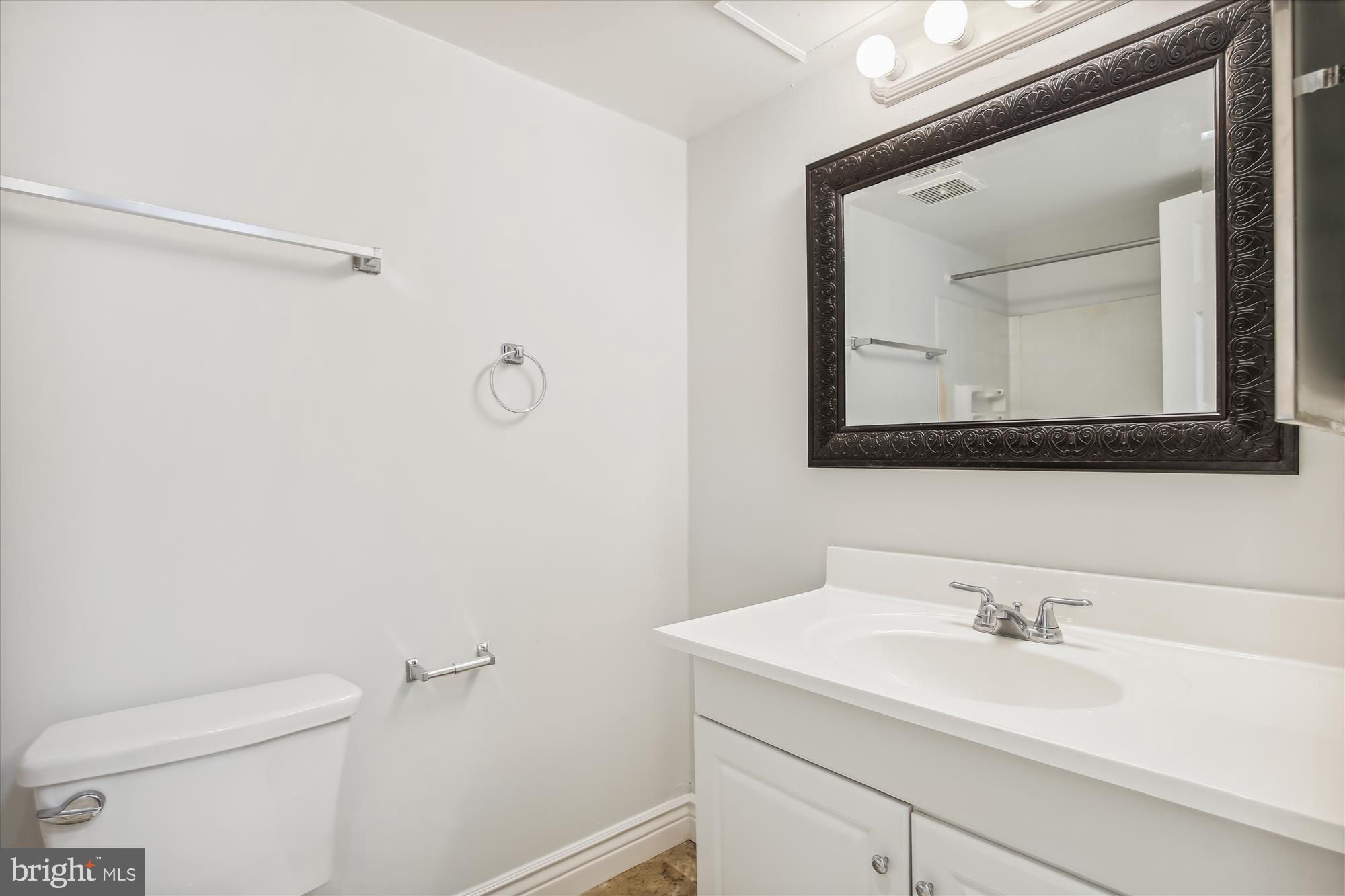 MAYFLOWER SQUARE - Residential