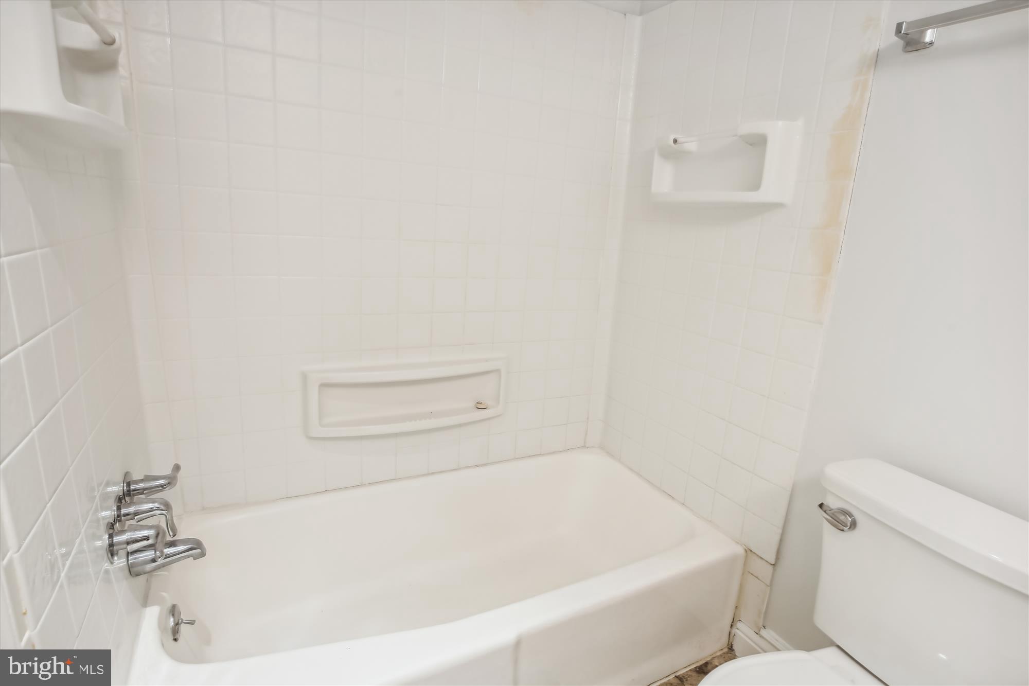 MAYFLOWER SQUARE - Residential