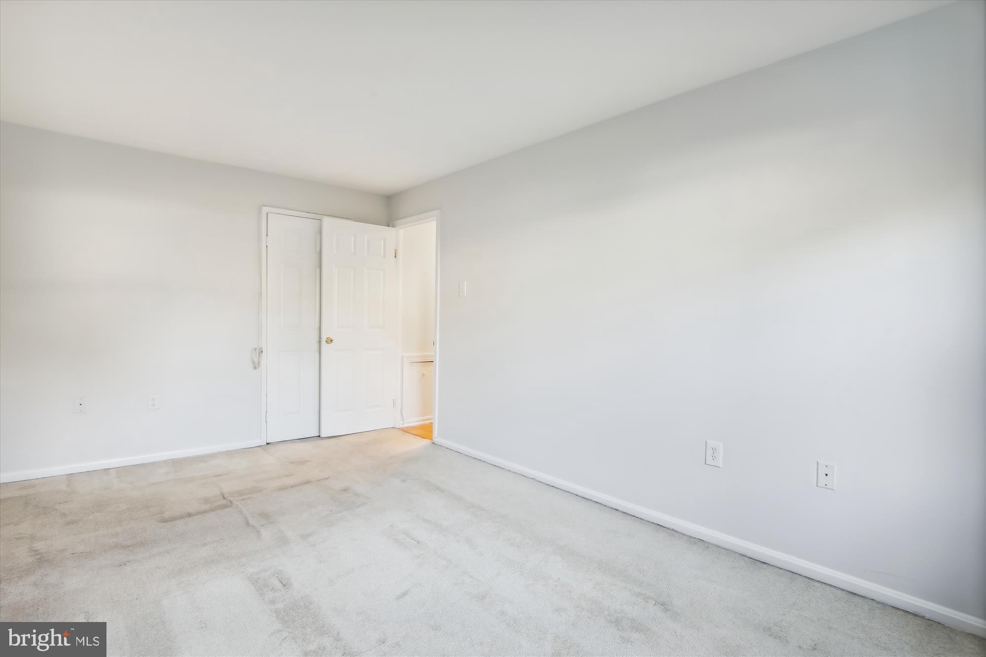 MAYFLOWER SQUARE - Residential