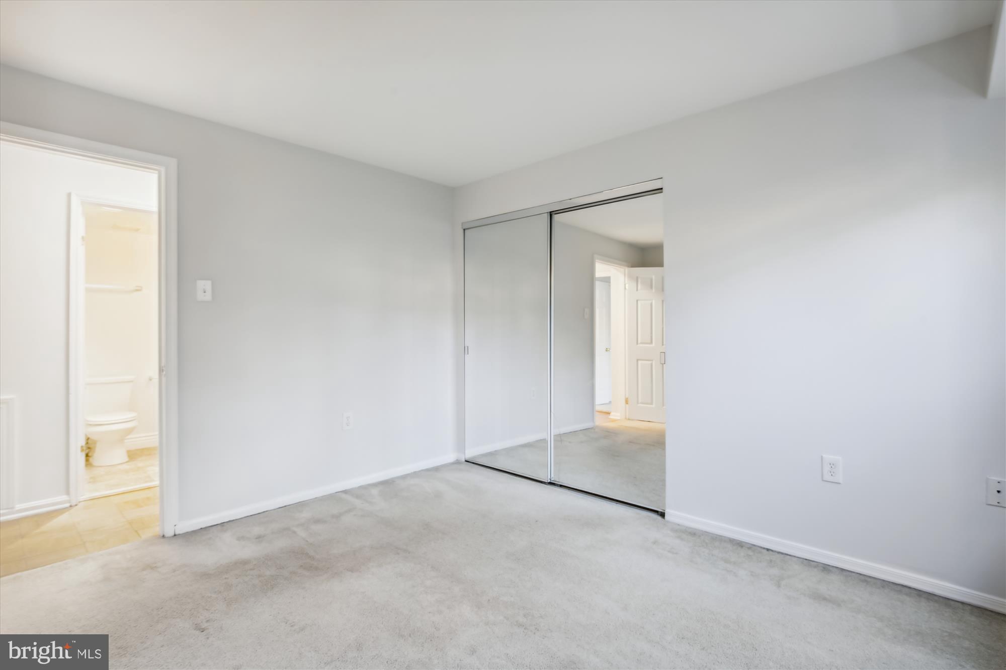 MAYFLOWER SQUARE - Residential