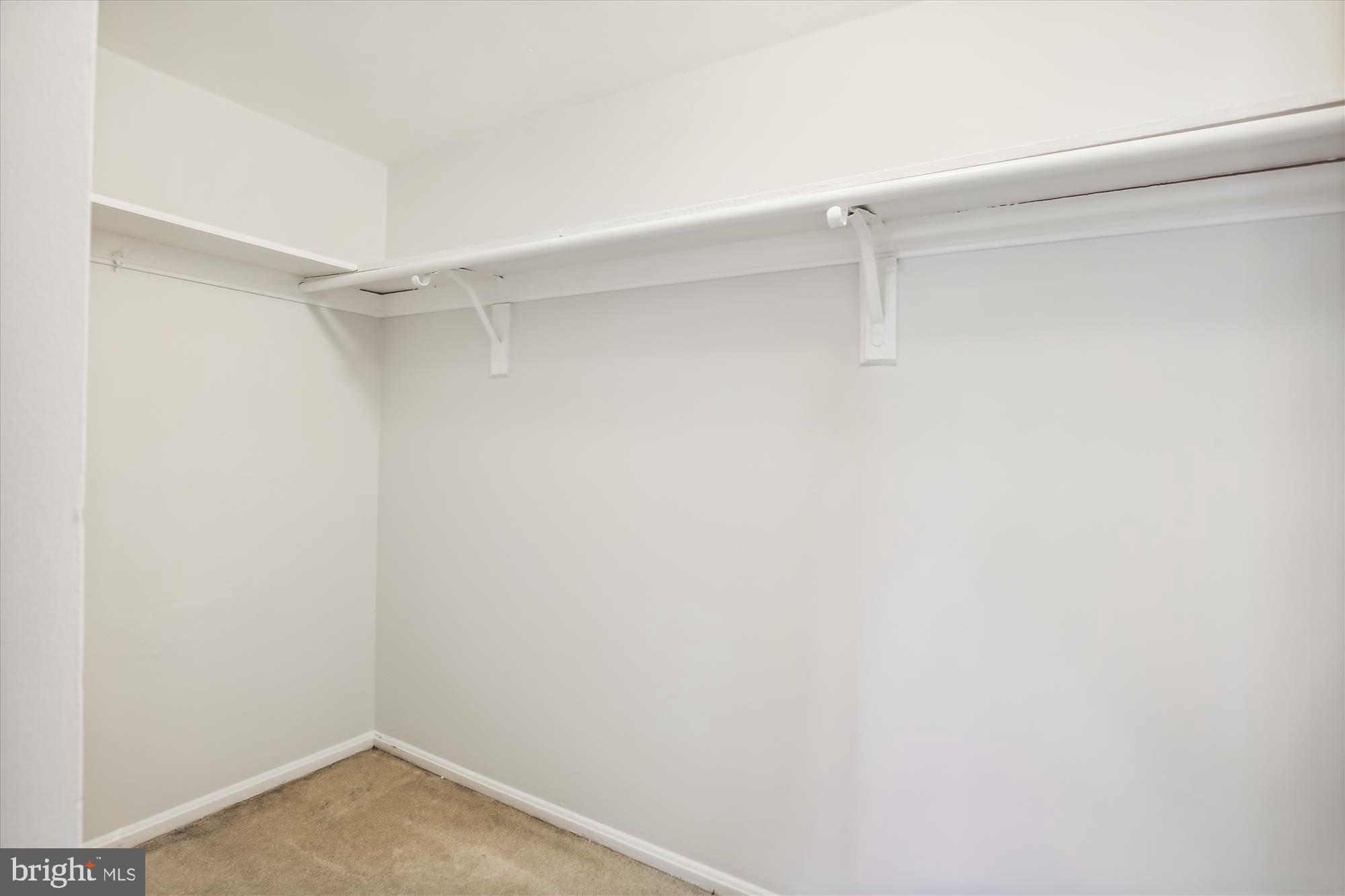 MAYFLOWER SQUARE - Residential