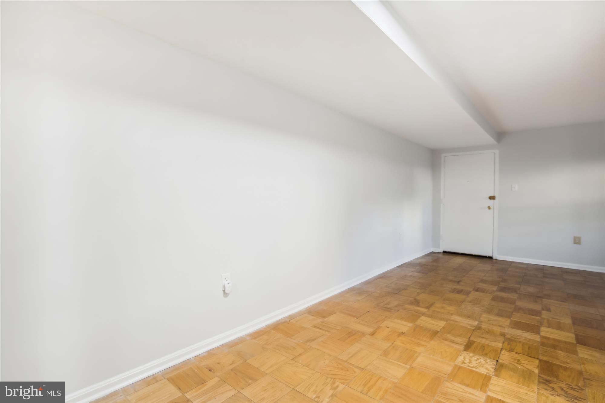 MAYFLOWER SQUARE - Residential