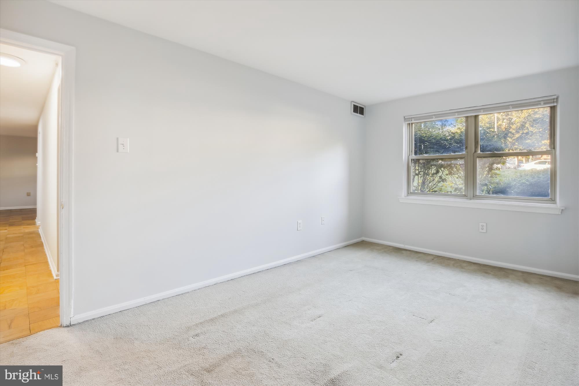 MAYFLOWER SQUARE - Residential