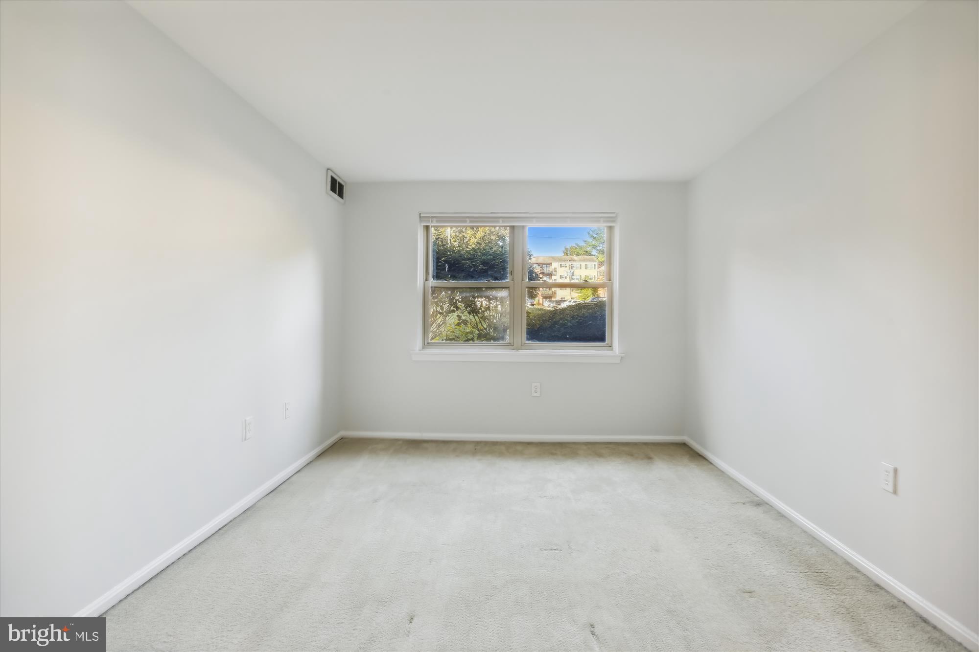 MAYFLOWER SQUARE - Residential