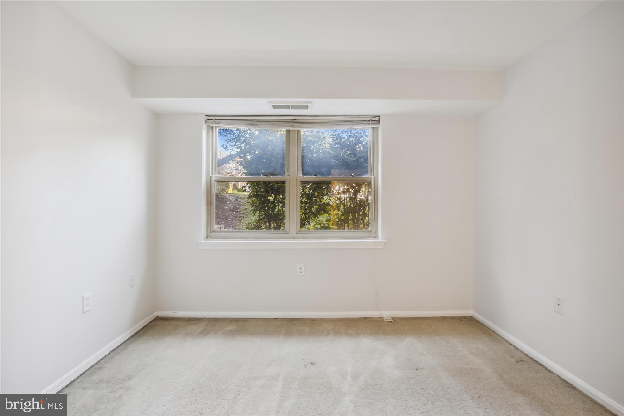 MAYFLOWER SQUARE - Residential