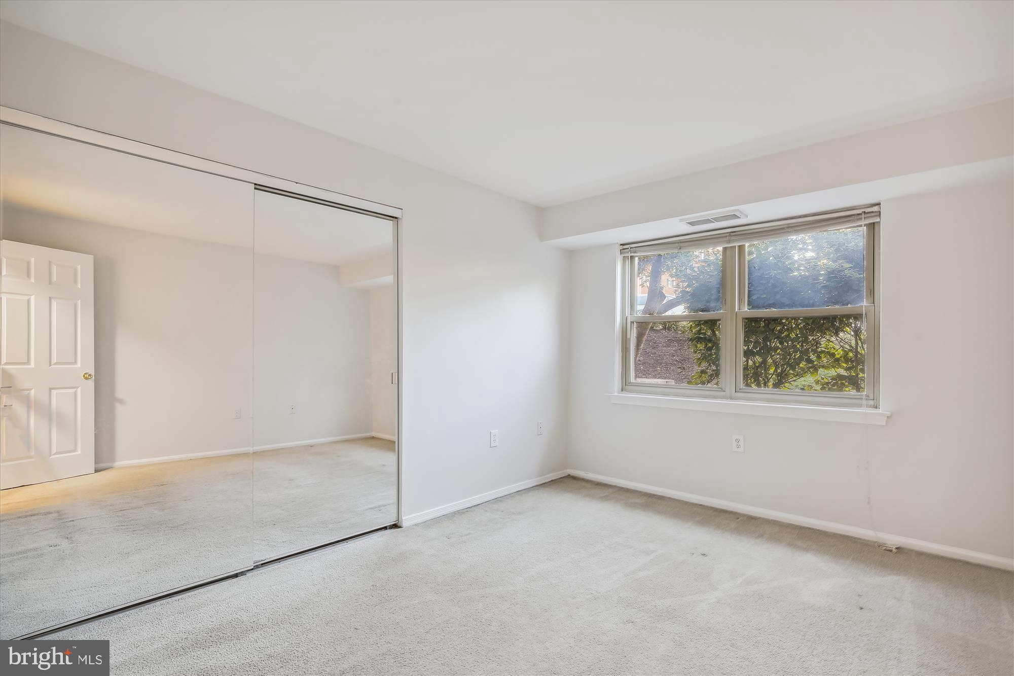 MAYFLOWER SQUARE - Residential