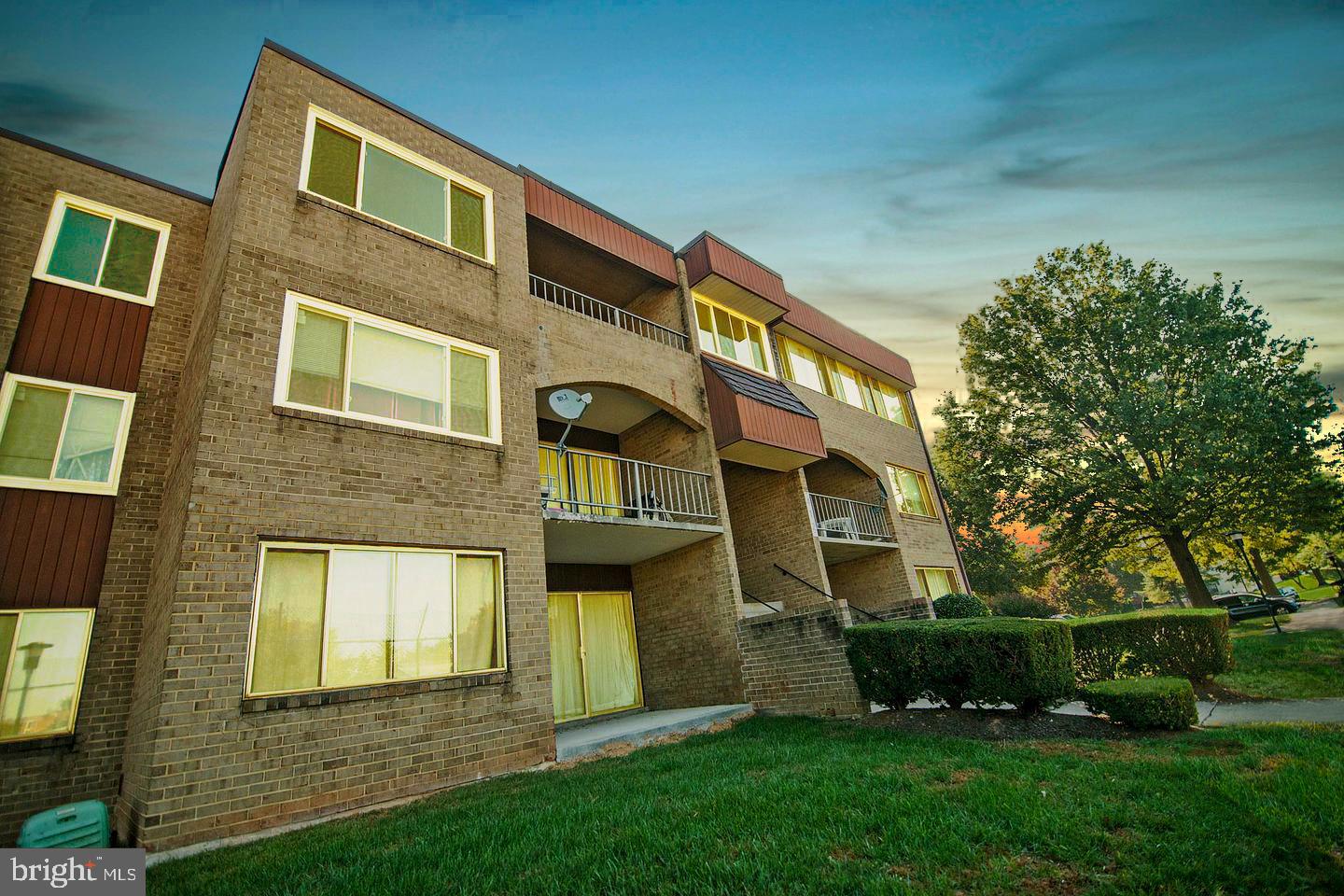 VILLA RIDGE CONDOMINIUM - Residential