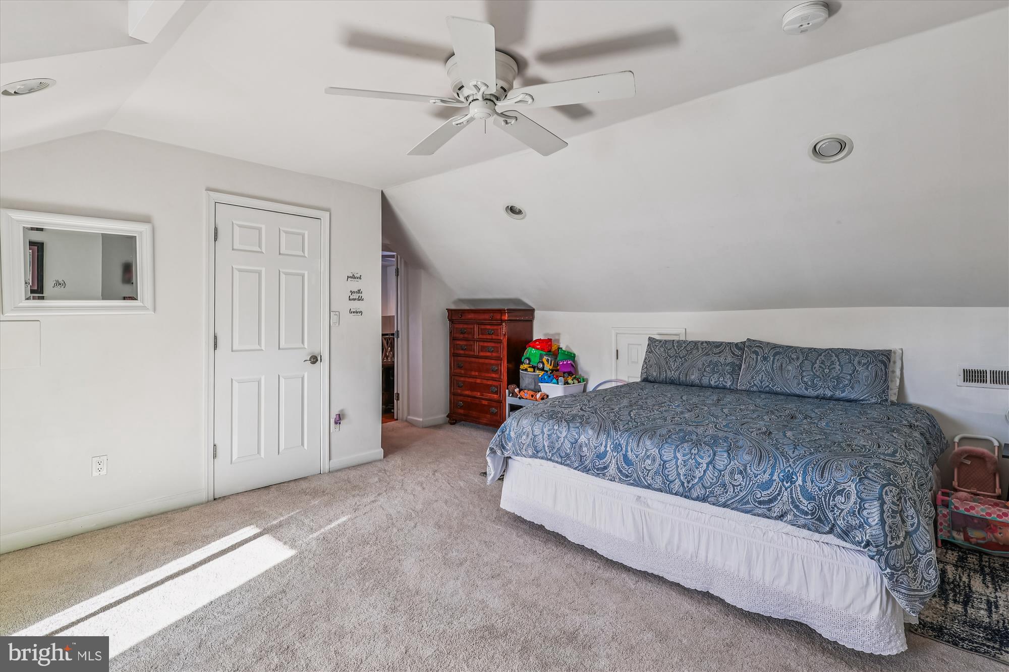 ORCHARD BEACH - Residential Income