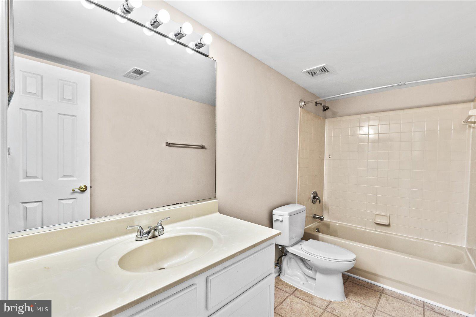 LANCASTER GATE - Residential