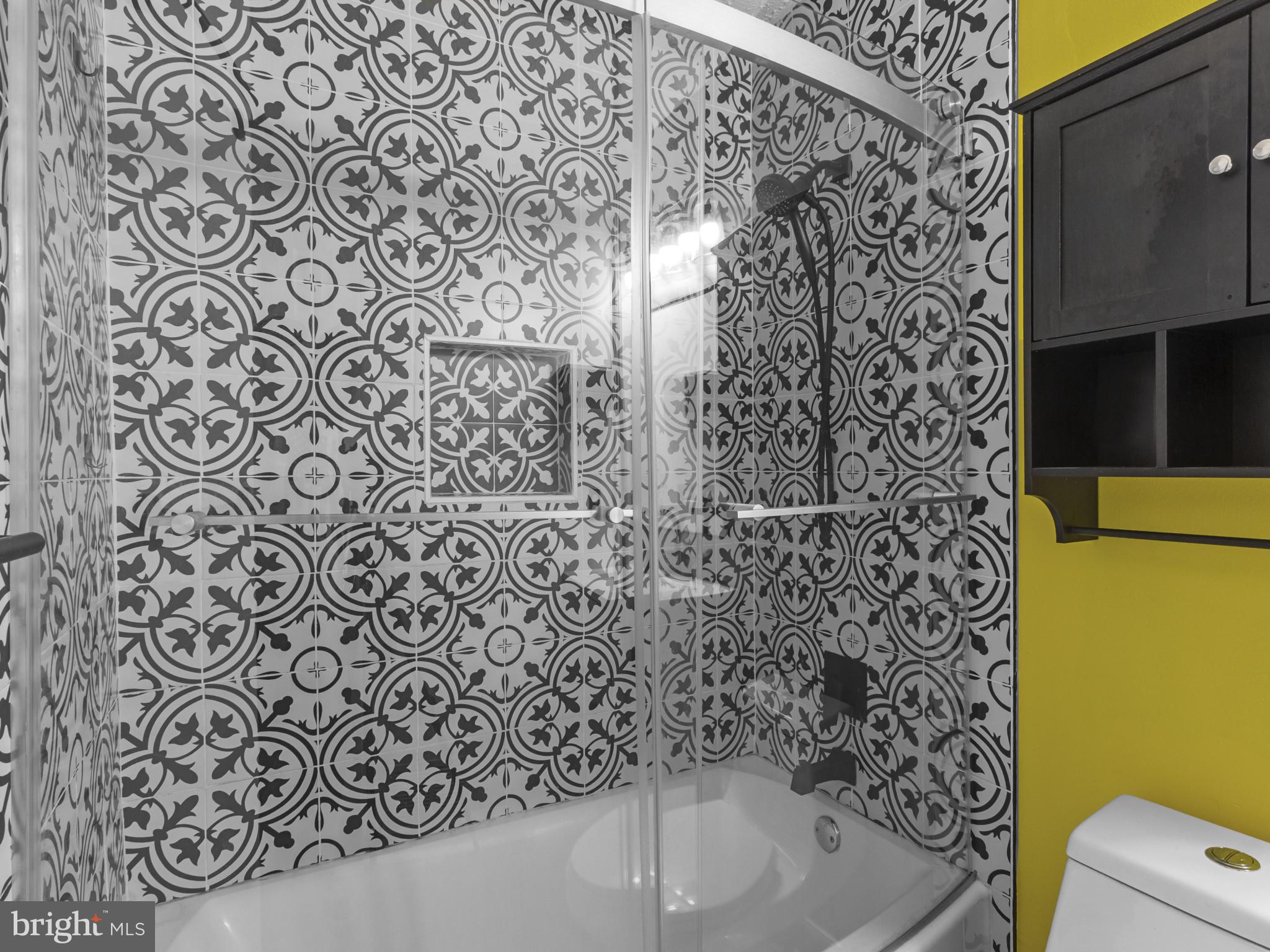 VILLAGE OF OAK GROVE - Residential Lease