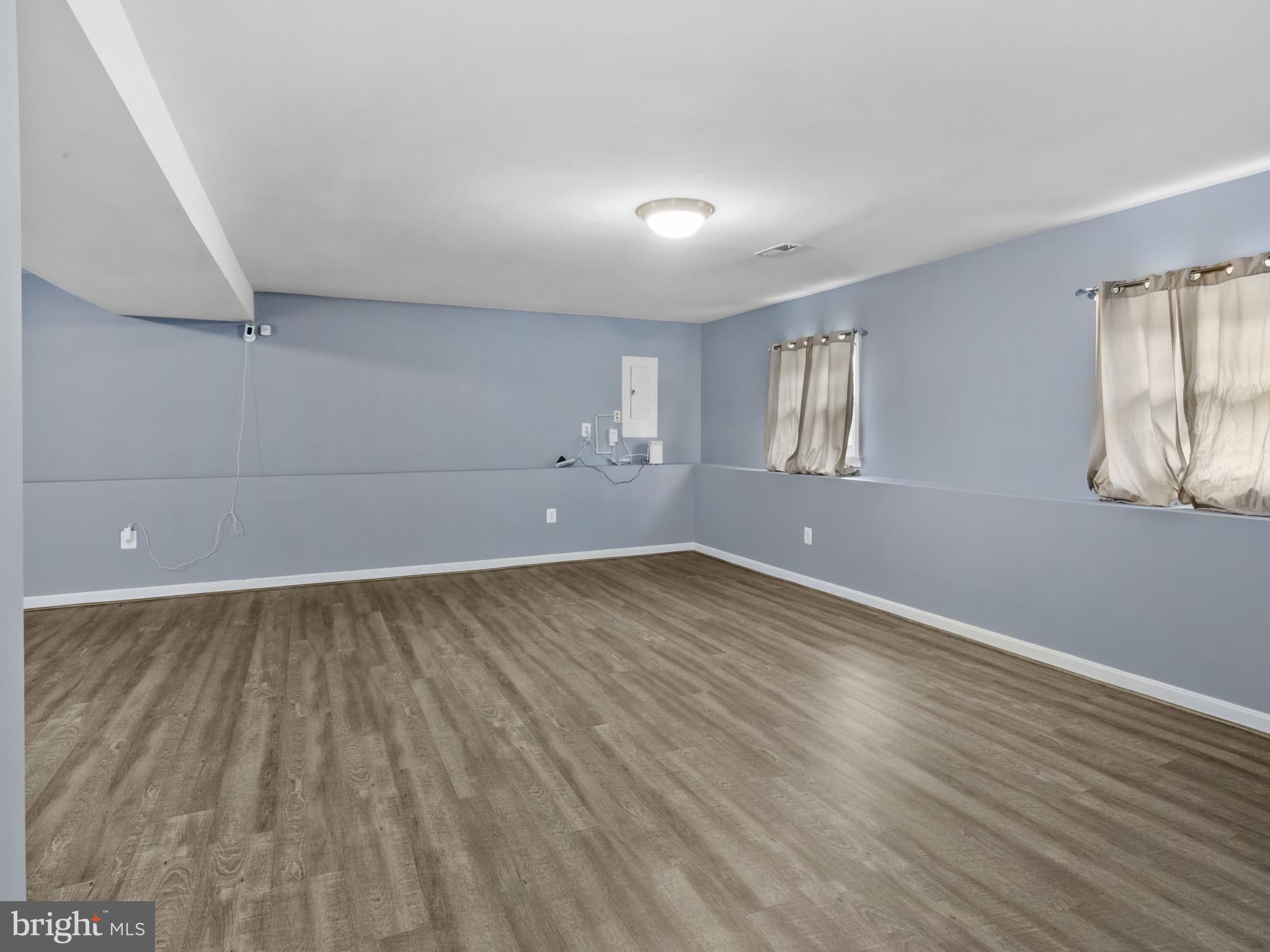 VILLAGE OF OAK GROVE - Residential Lease