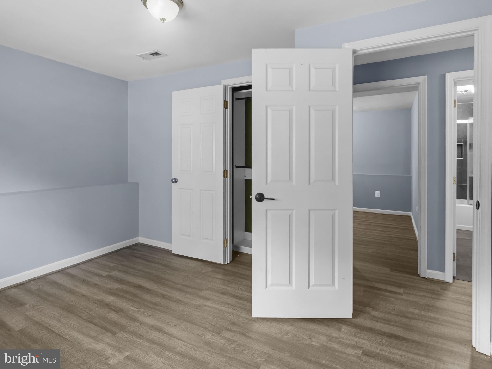 VILLAGE OF OAK GROVE - Residential Lease