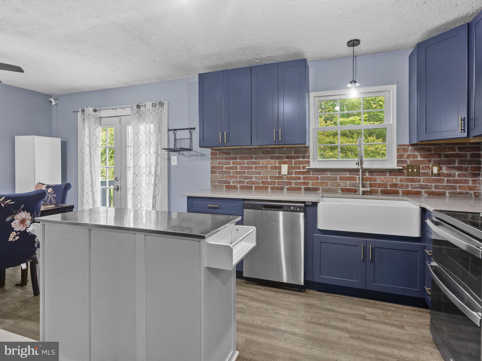 VILLAGE OF OAK GROVE - Residential Lease