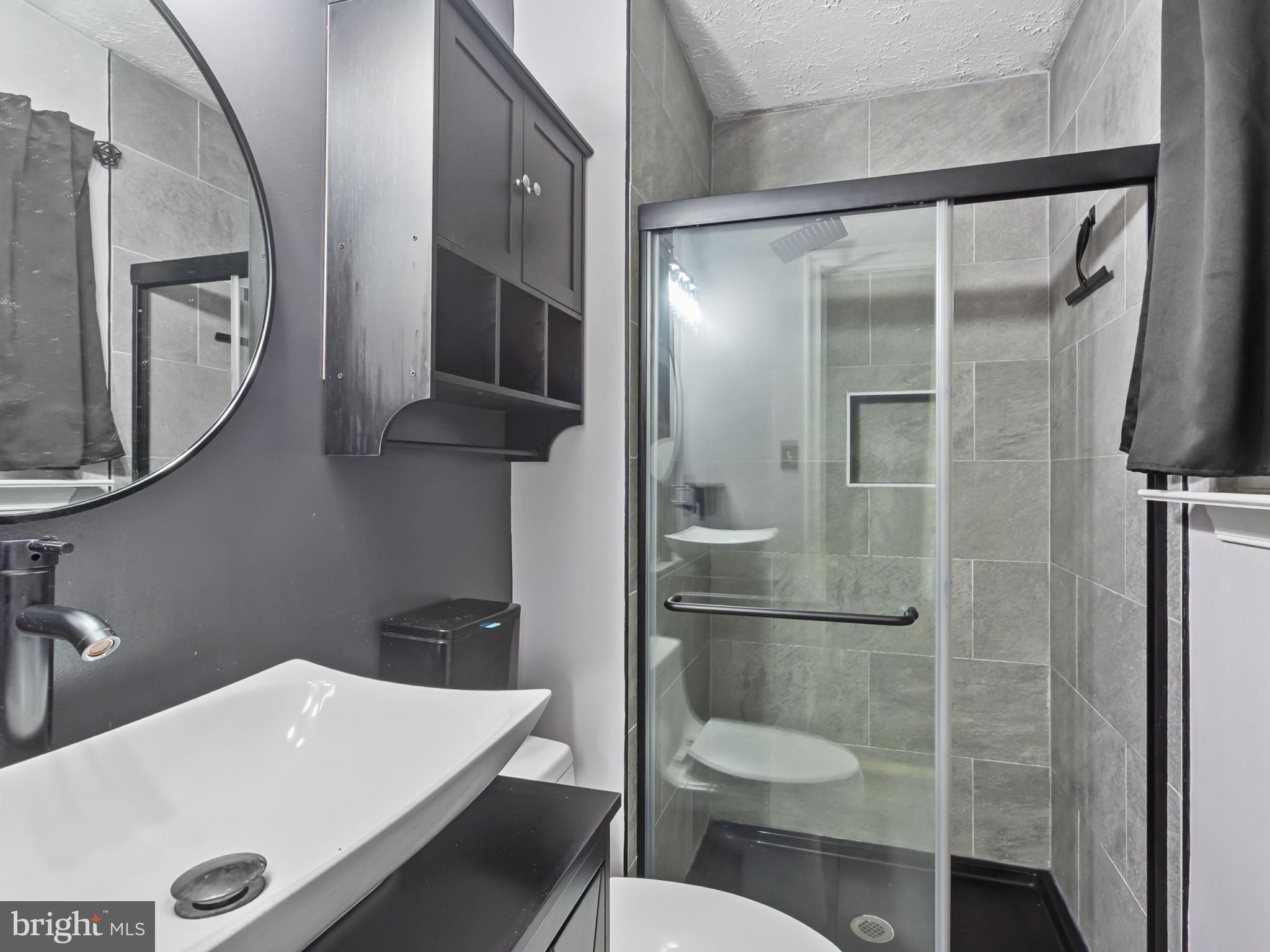 VILLAGE OF OAK GROVE - Residential Lease