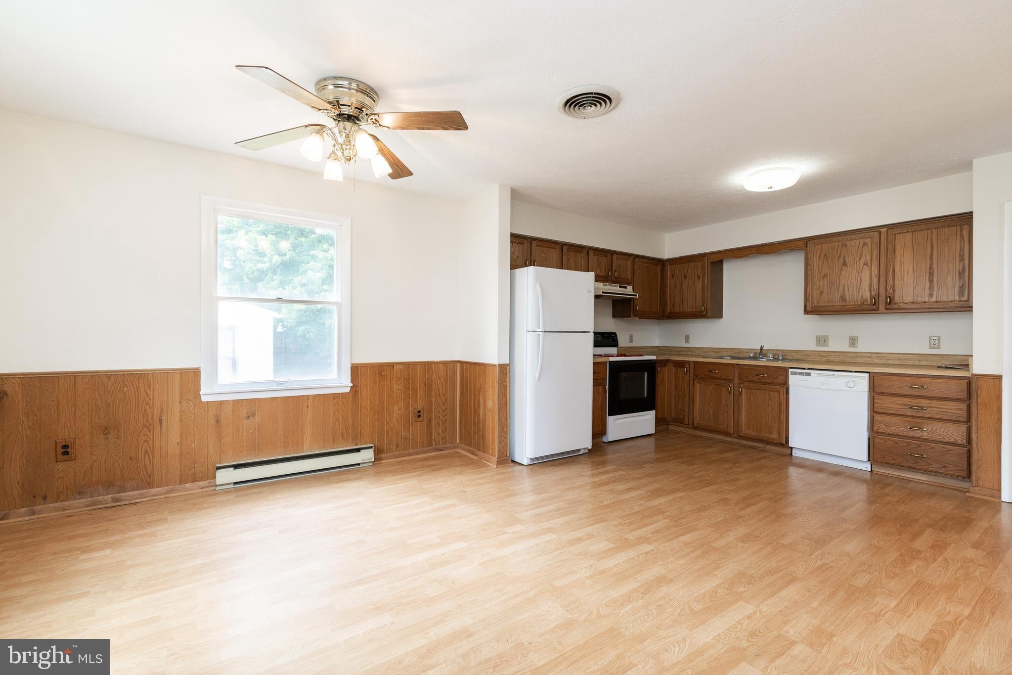 305 HACKBERRY DRIVE