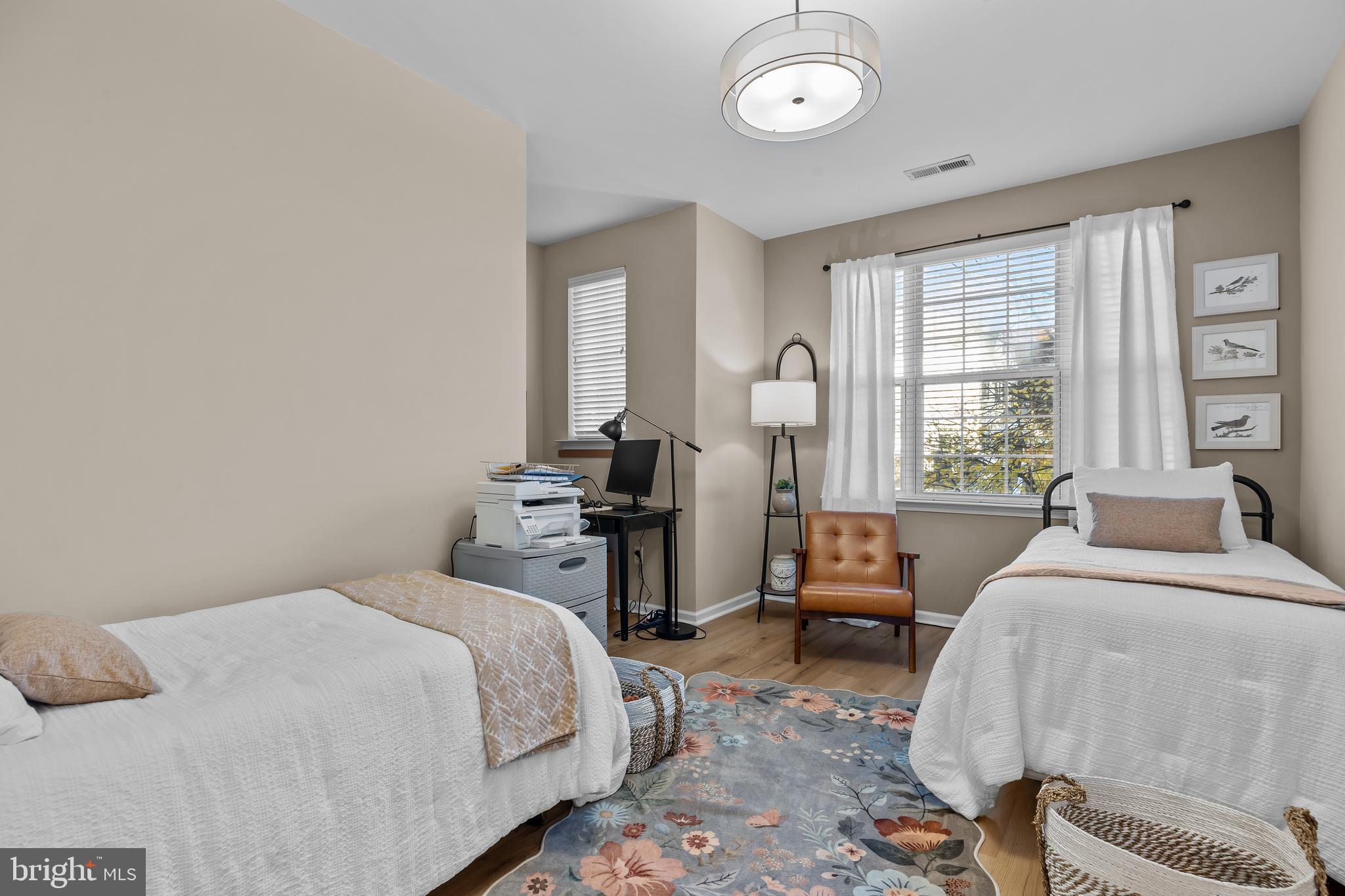 SMITHS CORNER - Residential