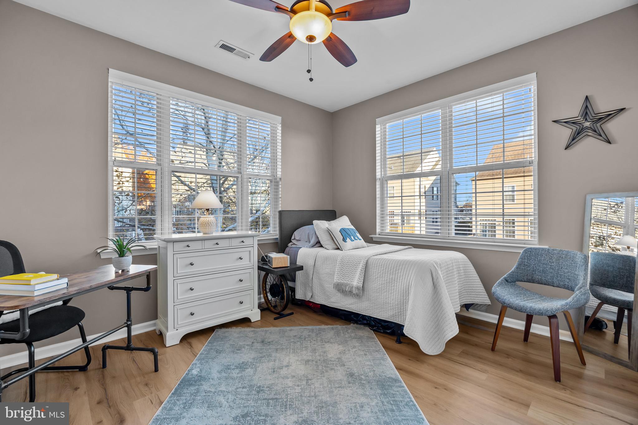 SMITHS CORNER - Residential