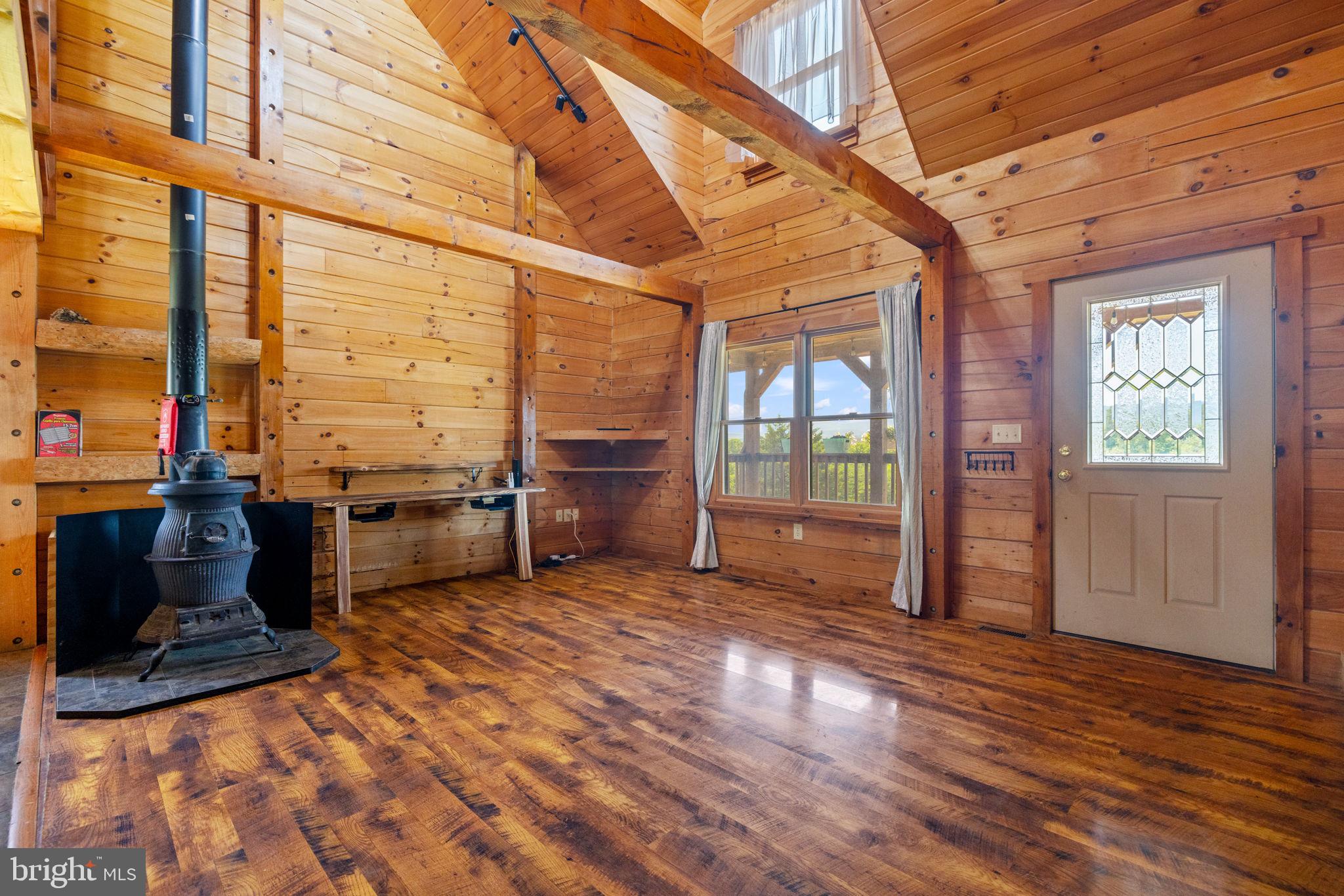 MOUNTAIN VIEW - Residential