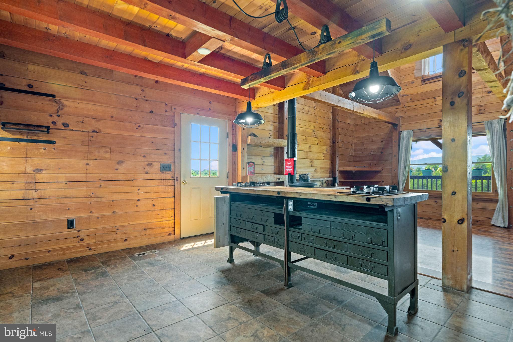 MOUNTAIN VIEW - Residential