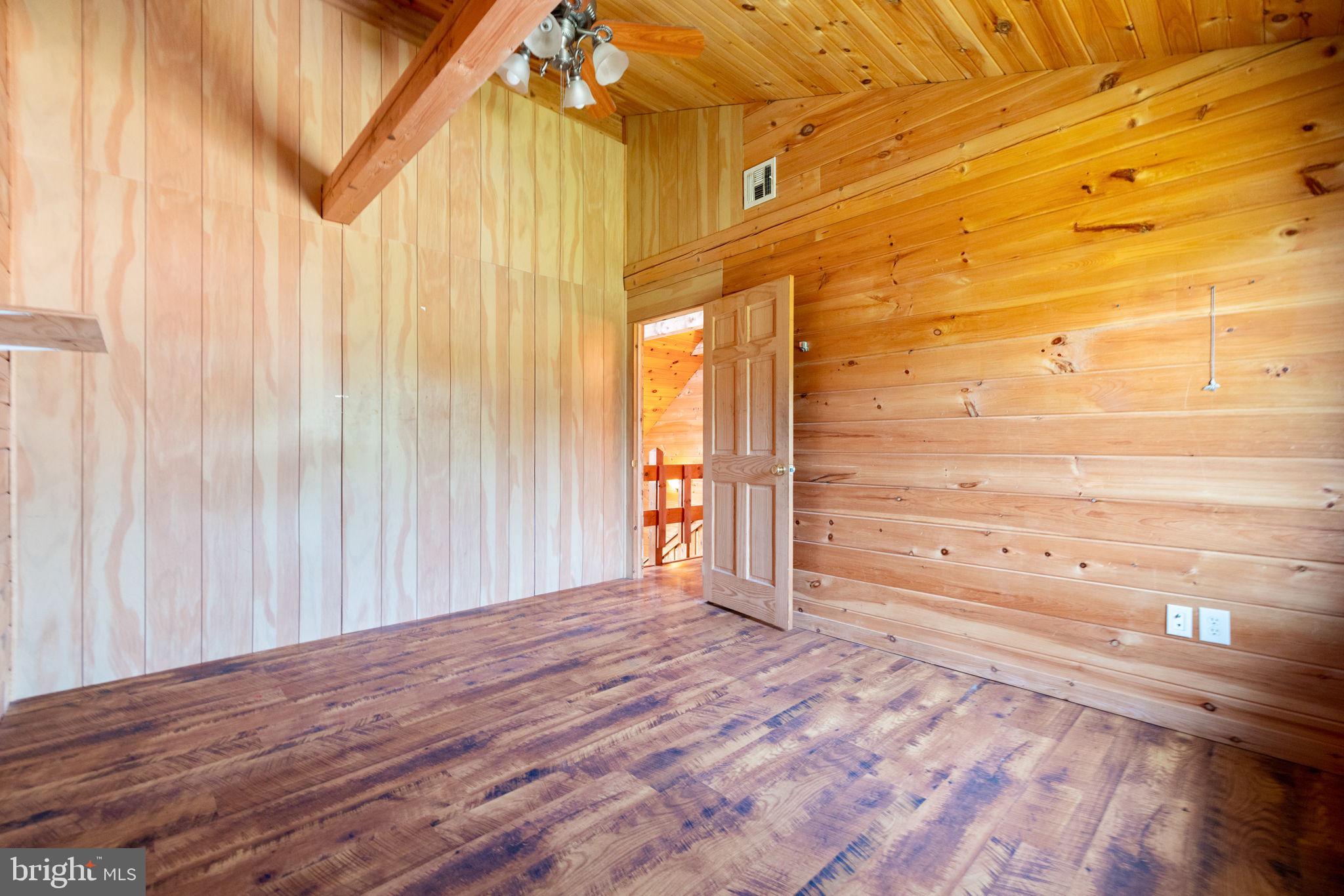 MOUNTAIN VIEW - Residential