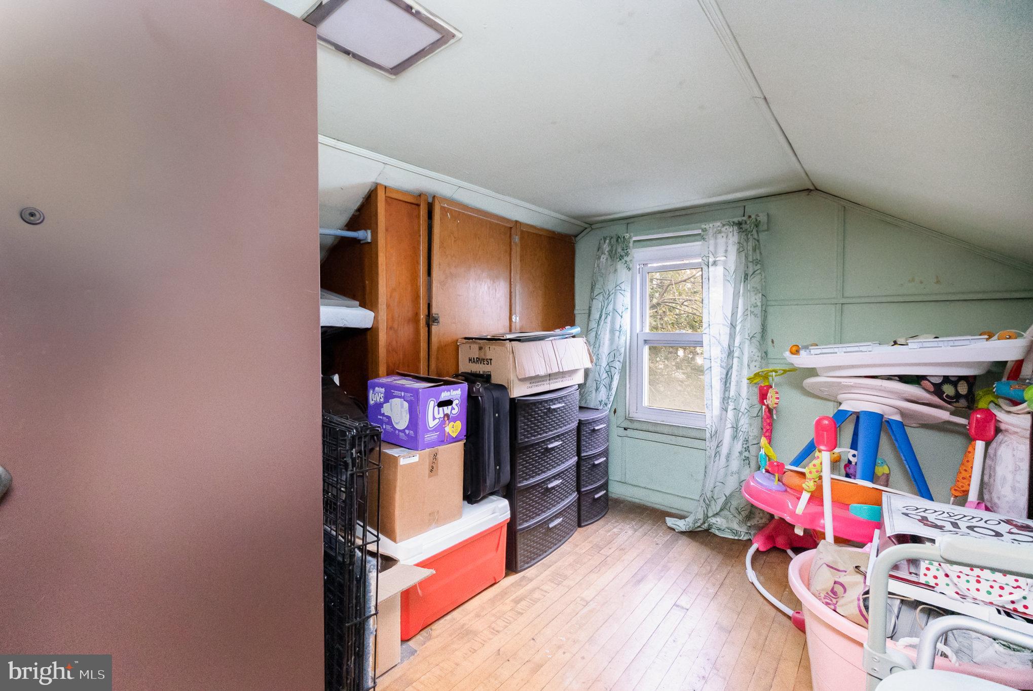 GRAY MANOR - Residential