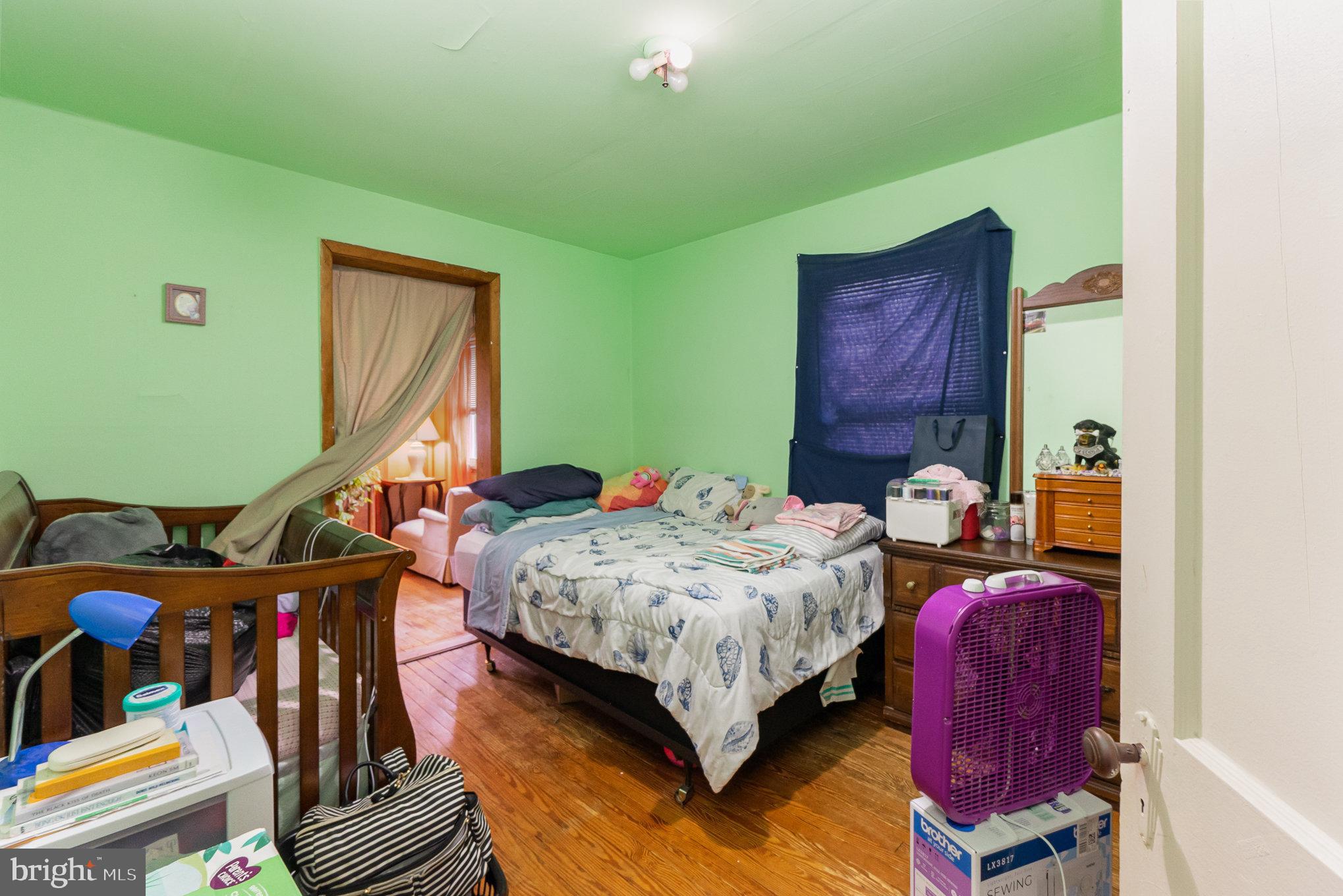 GRAY MANOR - Residential