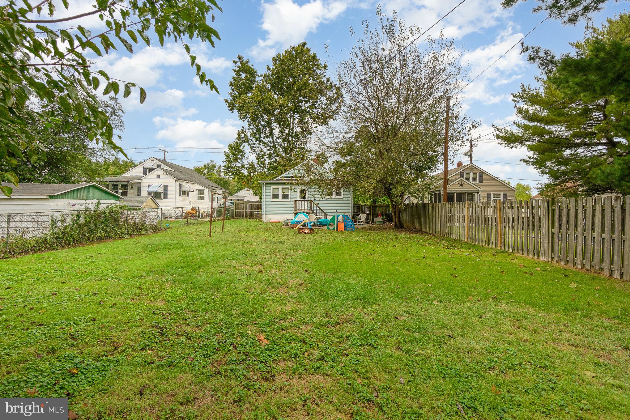 GRAY MANOR - Residential