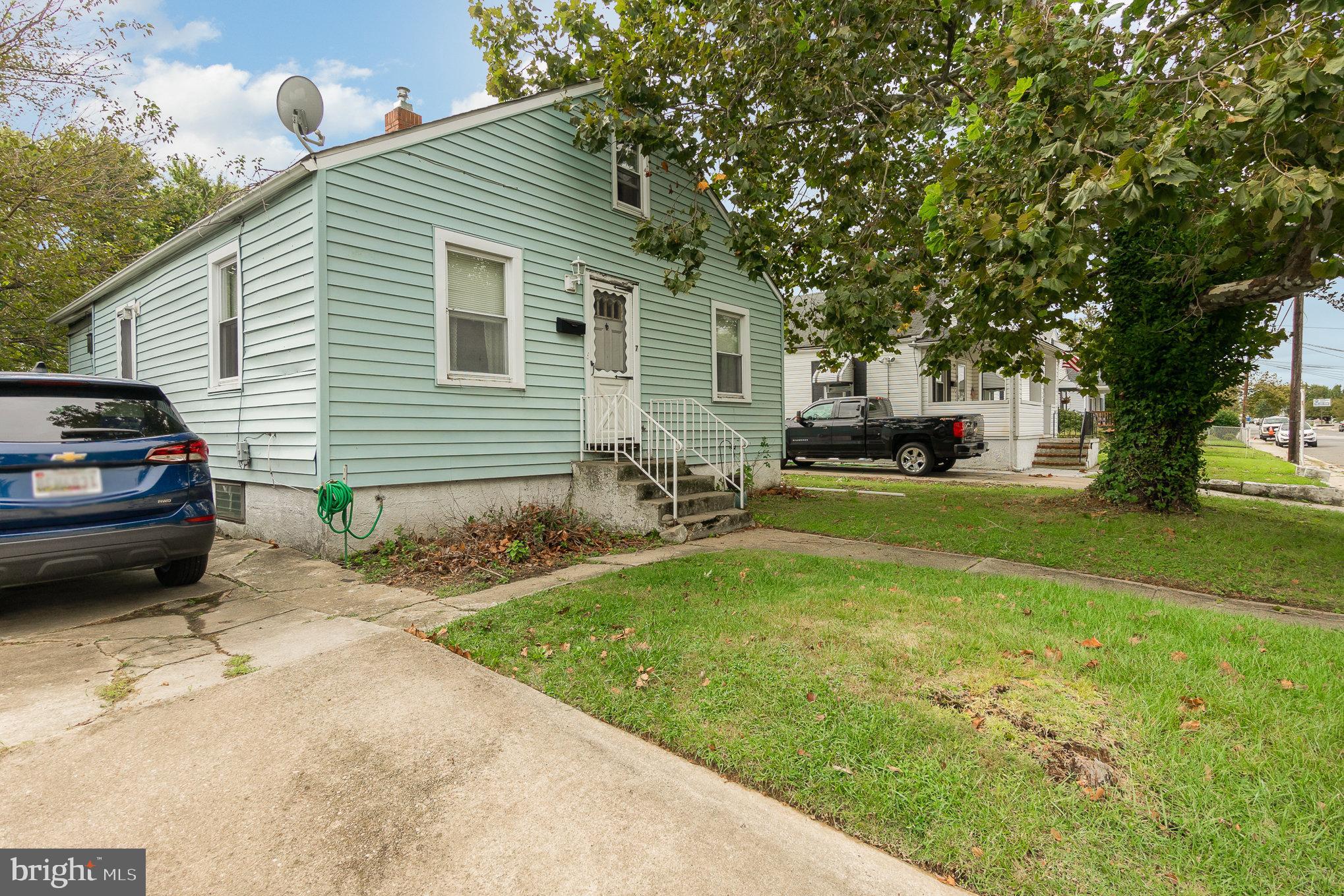 GRAY MANOR - Residential