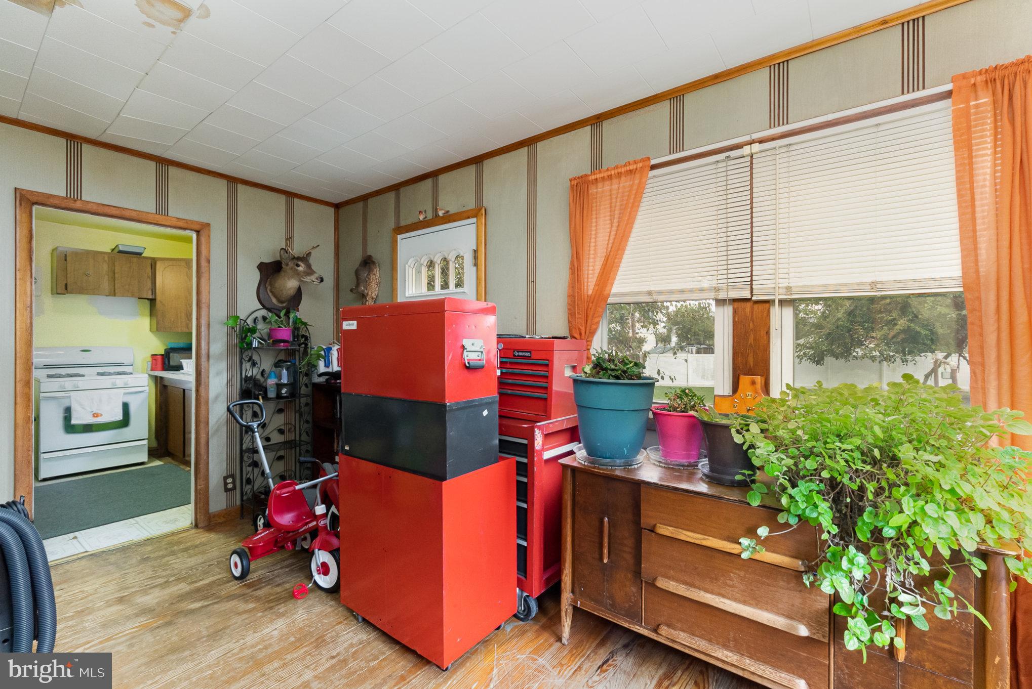 GRAY MANOR - Residential