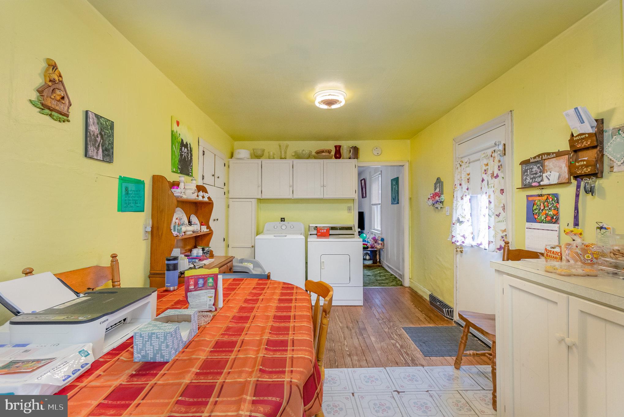 GRAY MANOR - Residential