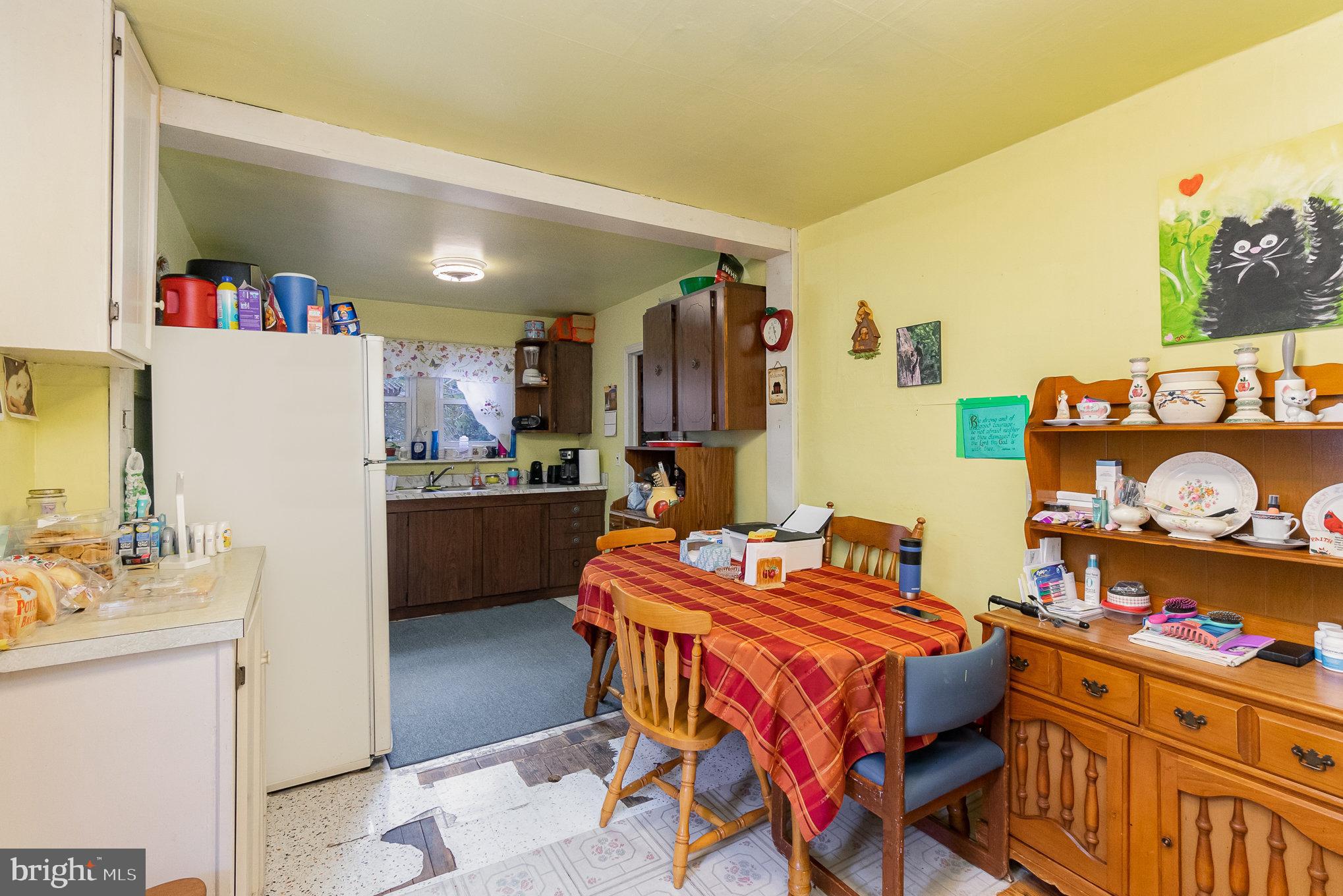 GRAY MANOR - Residential