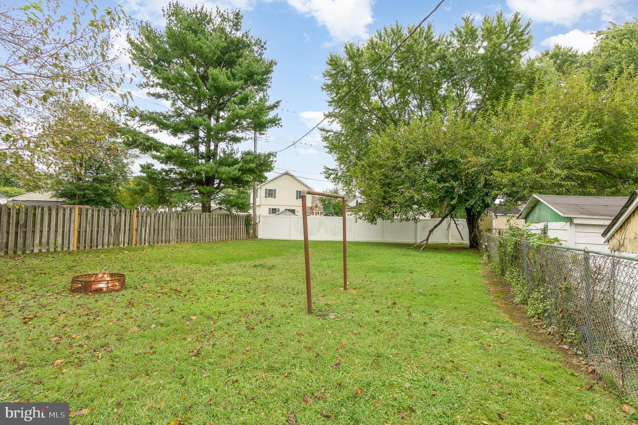 GRAY MANOR - Residential