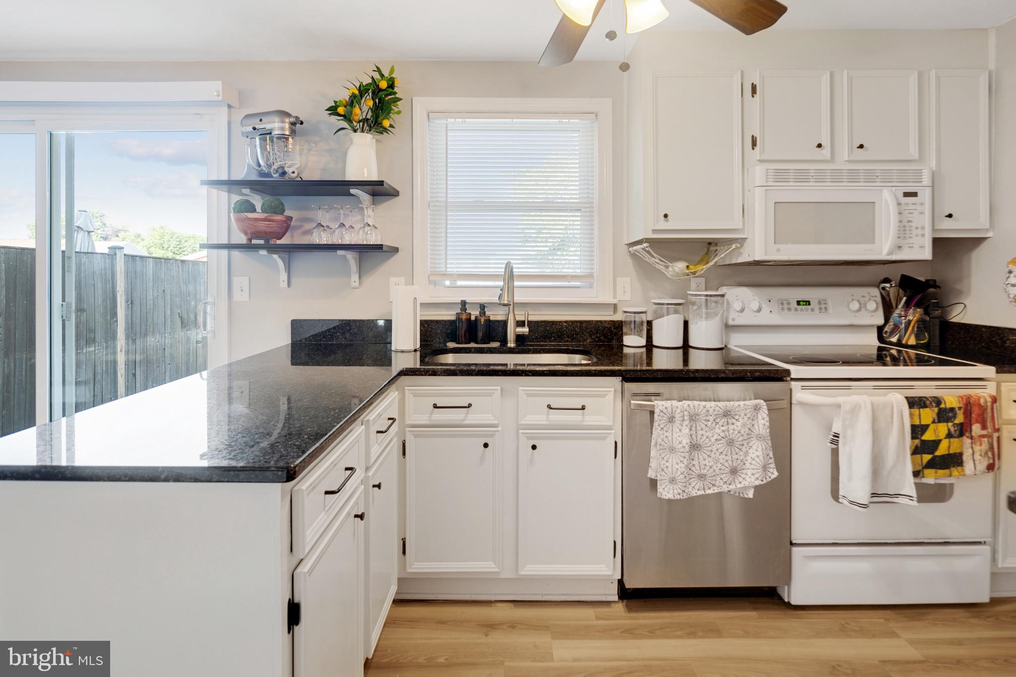 AMBER MEADOWS - Residential