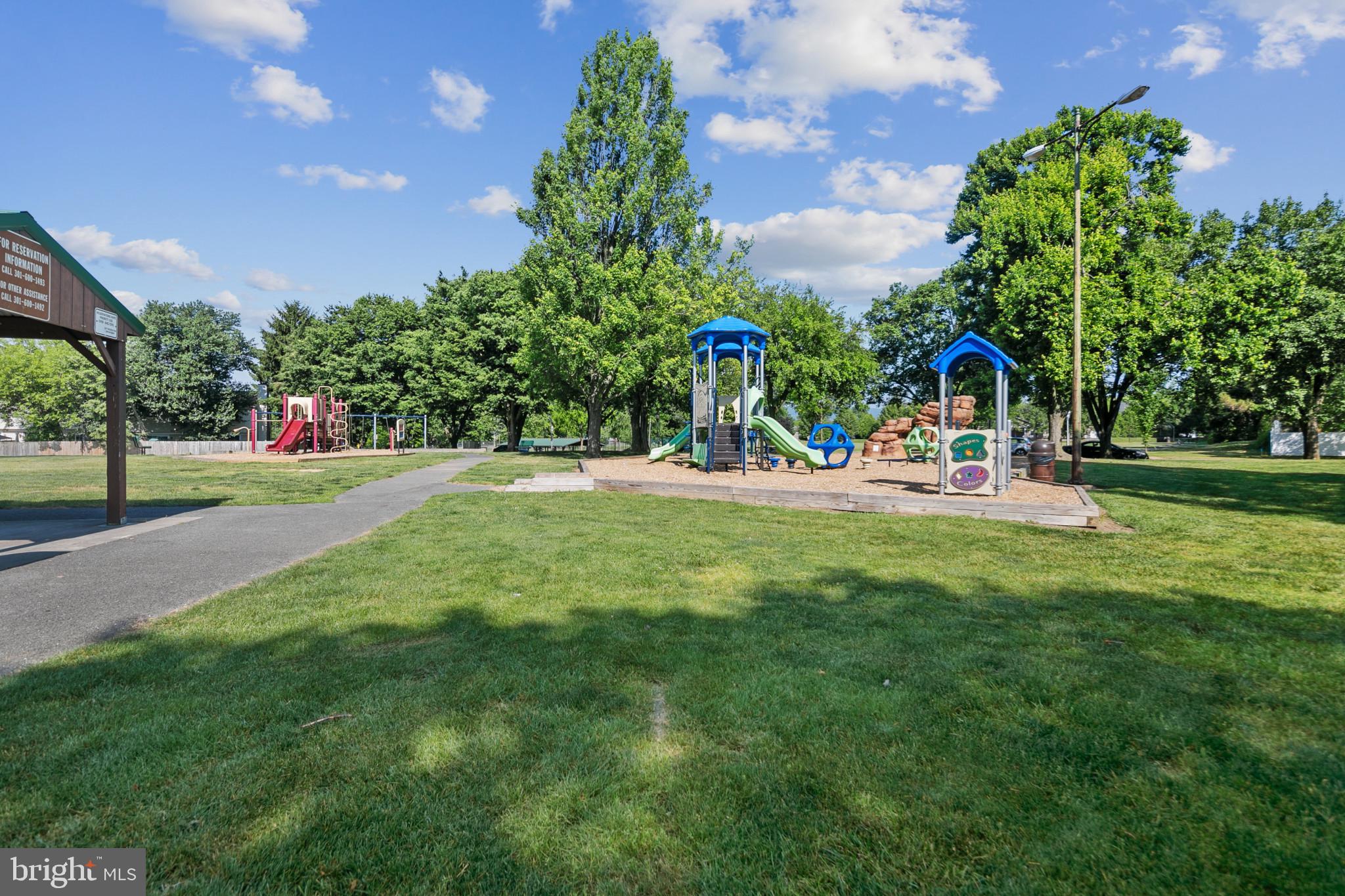 AMBER MEADOWS - Residential