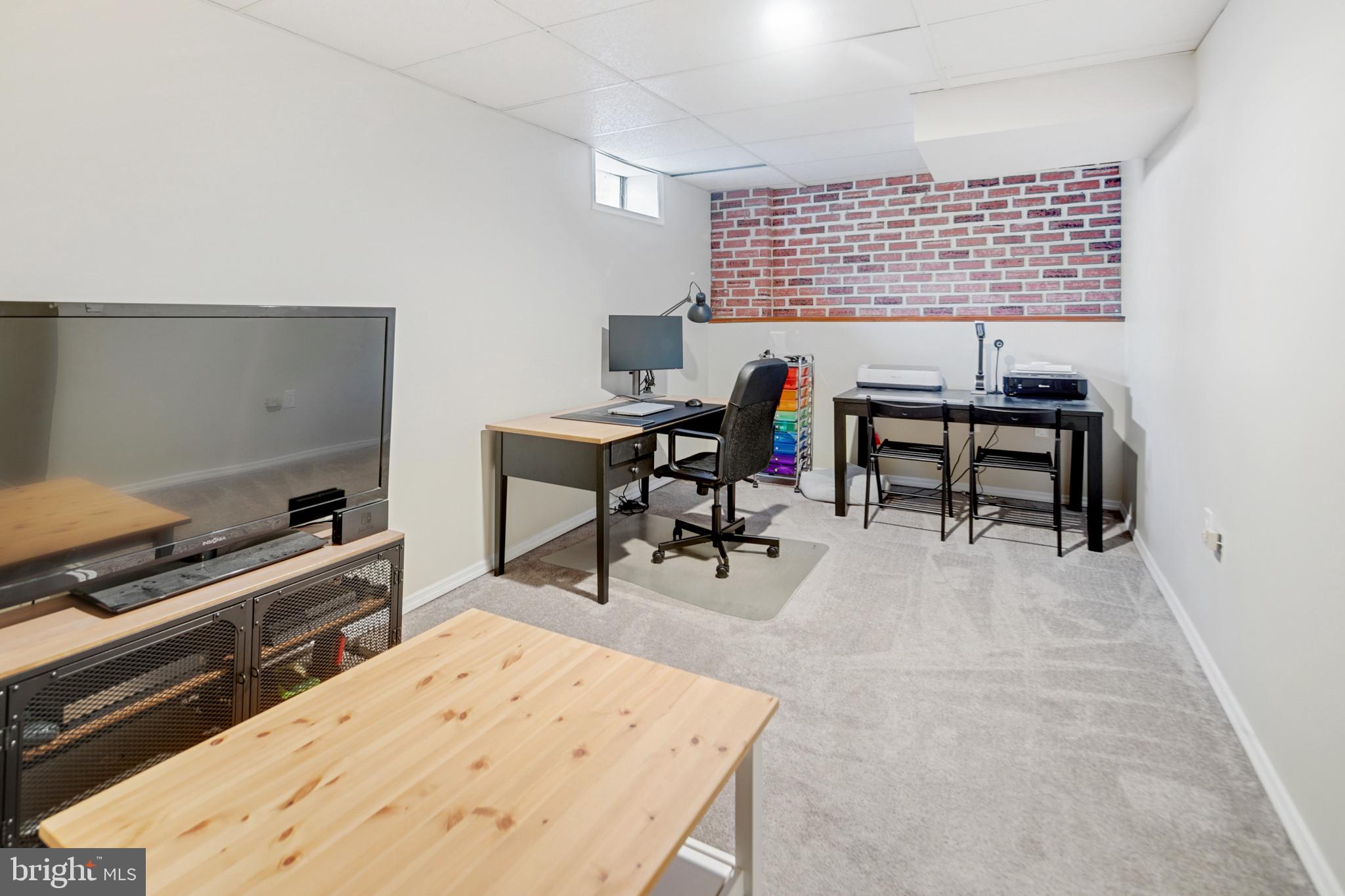 AMBER MEADOWS - Residential