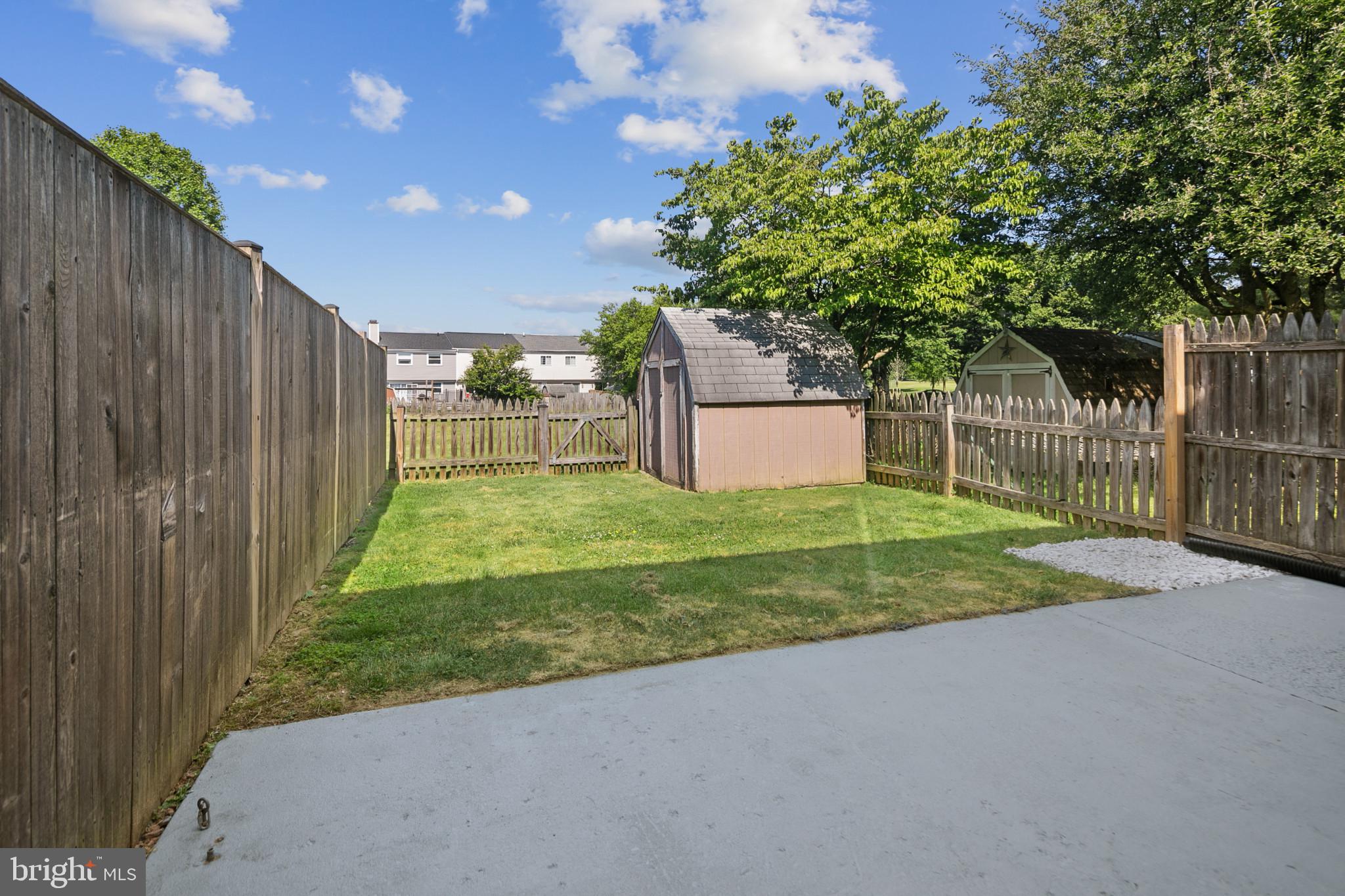 AMBER MEADOWS - Residential