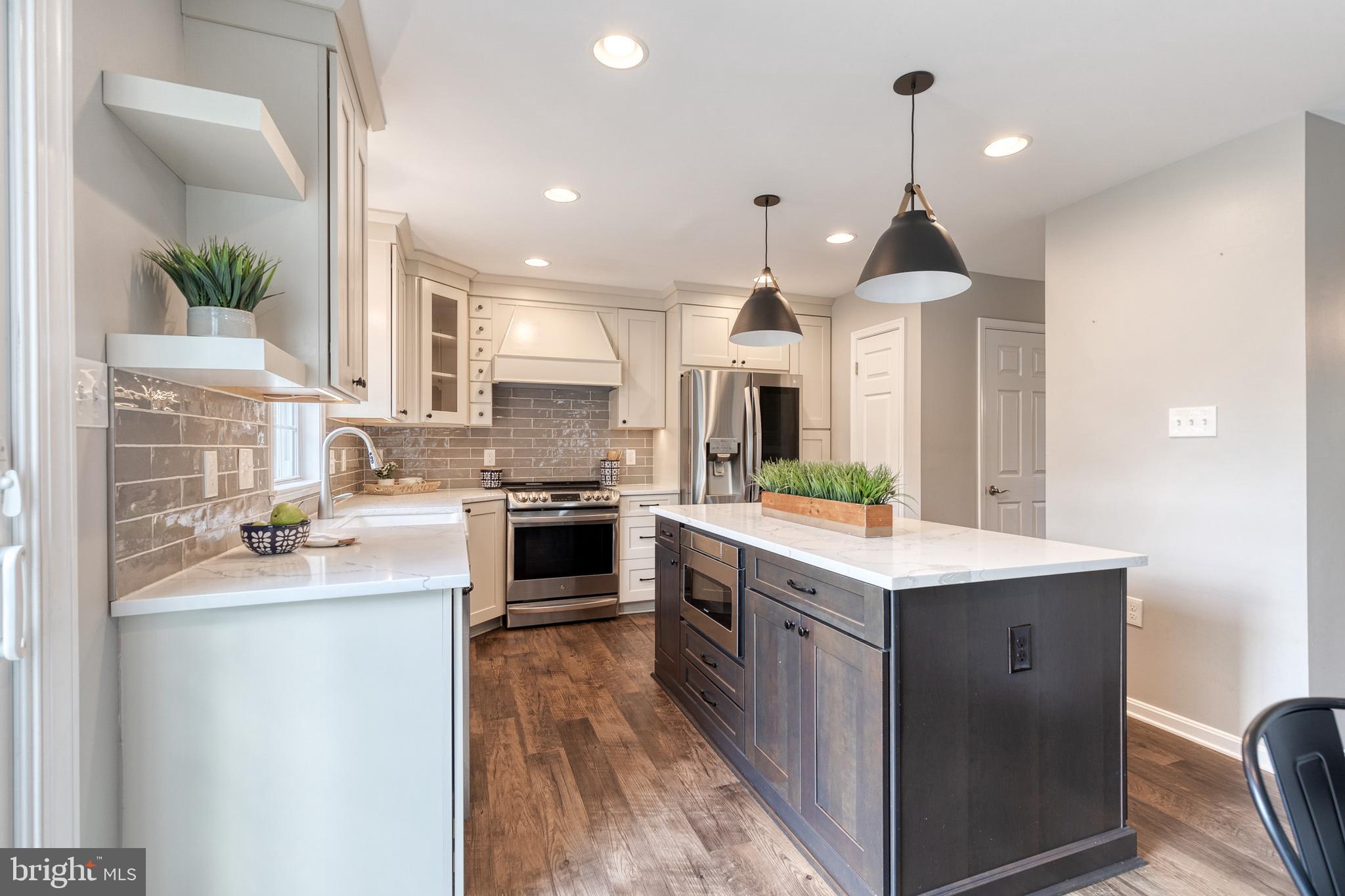 HAMMOND ESTATES - Residential