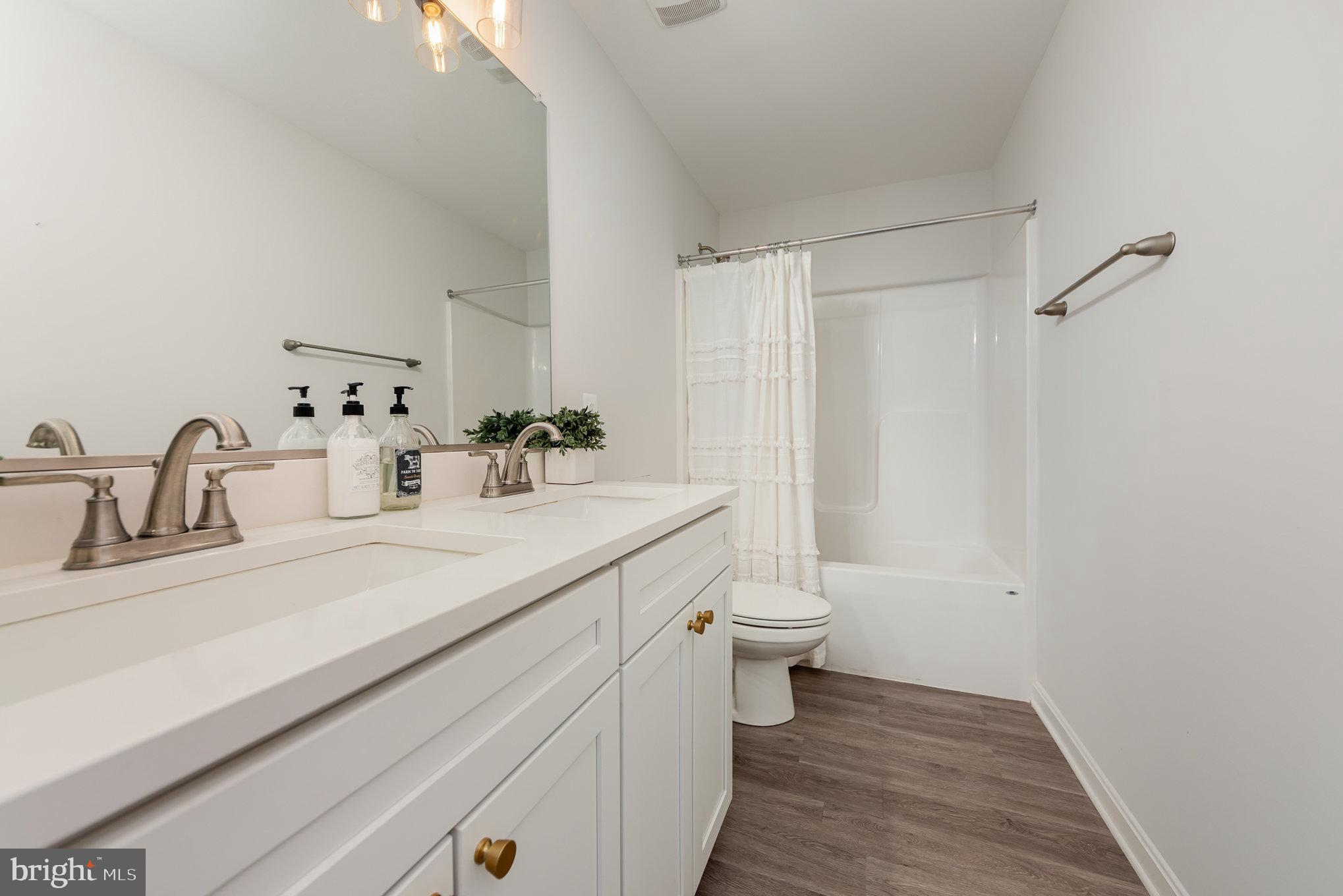 TAYLOR RIDGE ESTATES - Residential