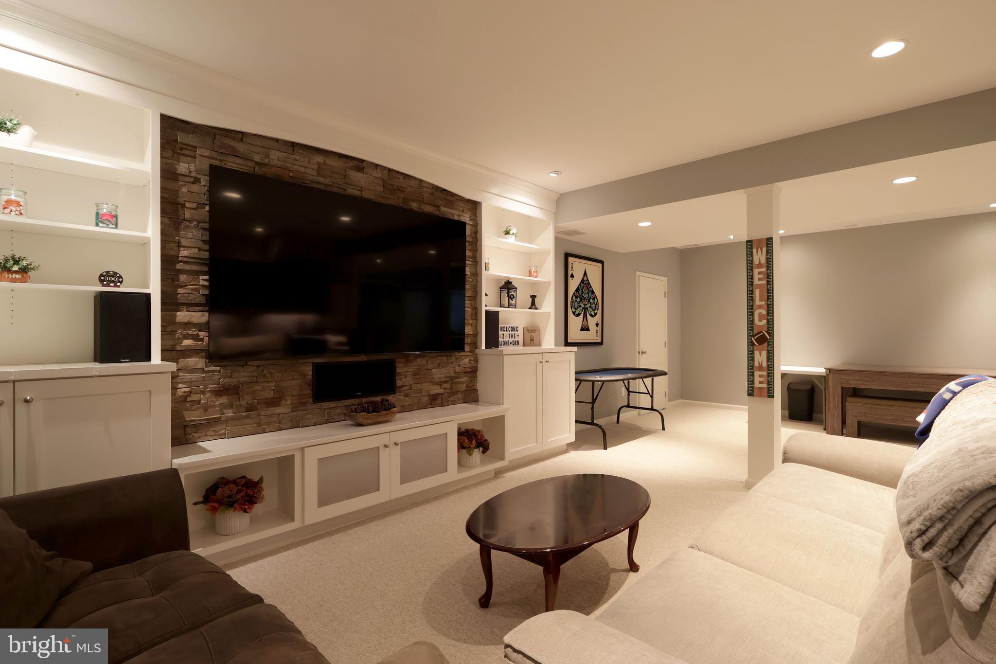 FIELDSTONE - Residential