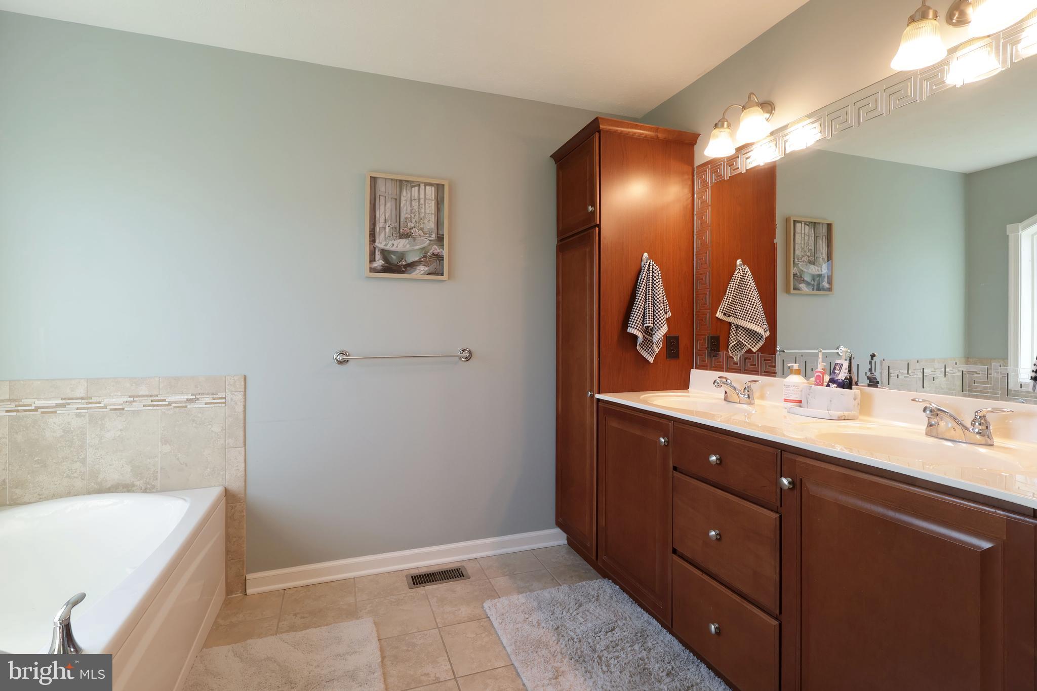 FIELDSTONE - Residential