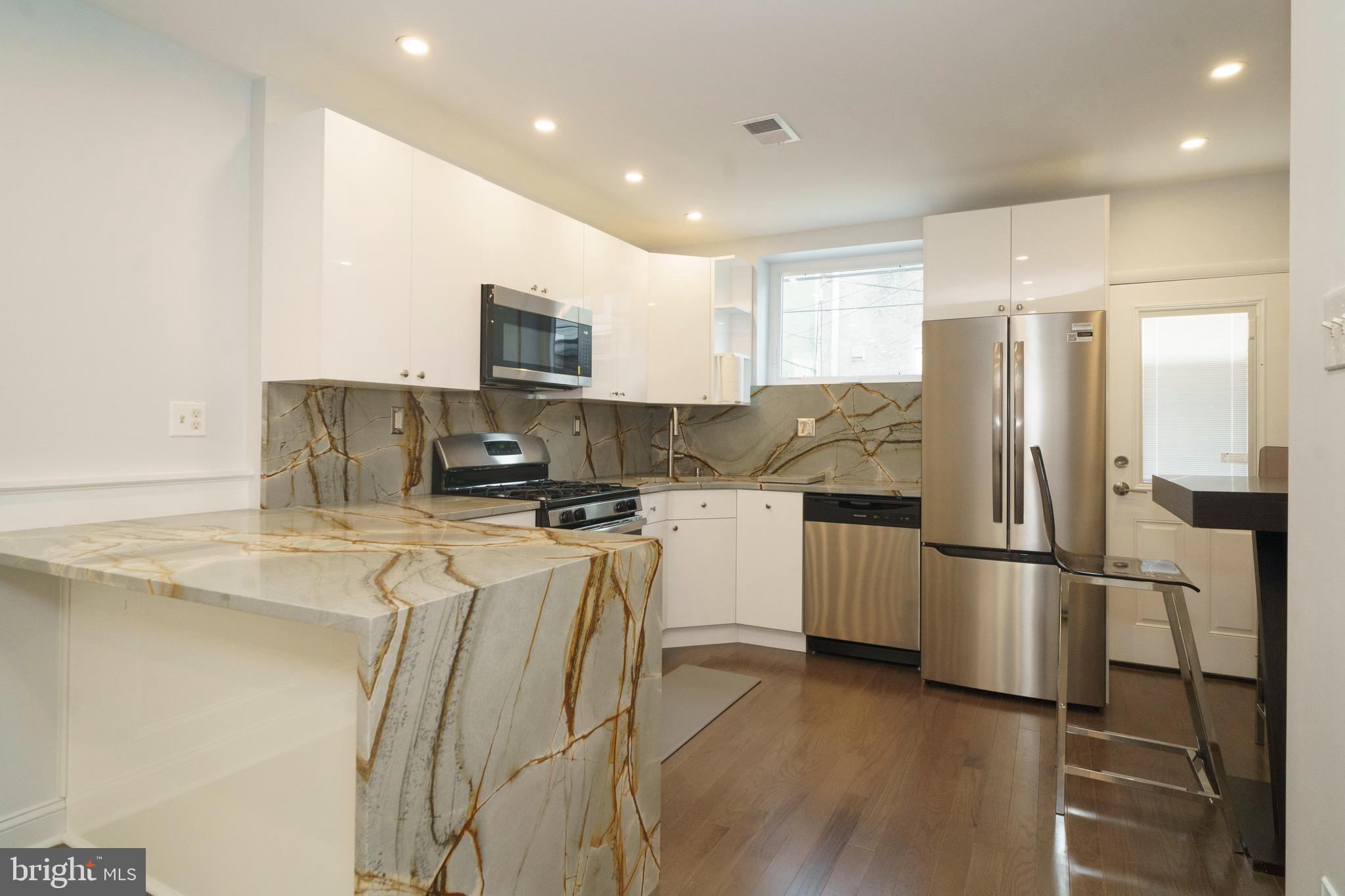 EAST PASSYUNK CROSSING - Residential