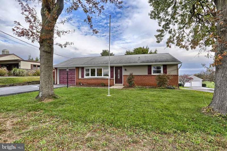 3 bedroom brick ranch home in Warwick. Eat-in kitchen, central air, all new carpet and paint, vinyl replacement windows. Hardwood floors, finished lower level with outside entrance. Spacious backyard, screened porch and 1 car garage.