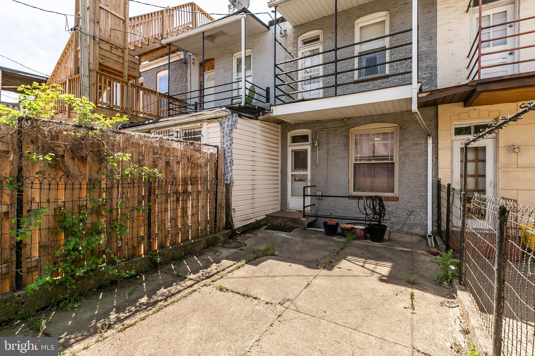 HIGHLANDTOWN - Residential