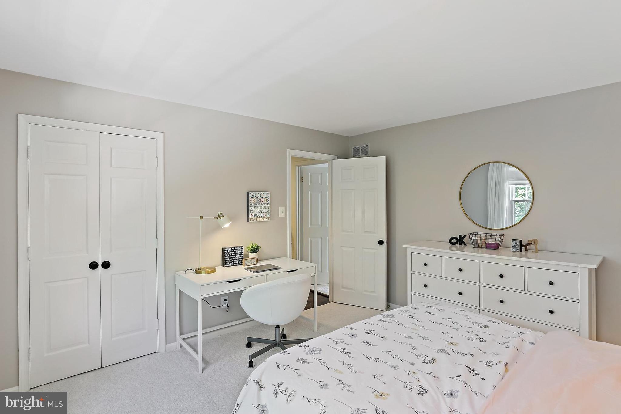 RIVER FALLS - Residential