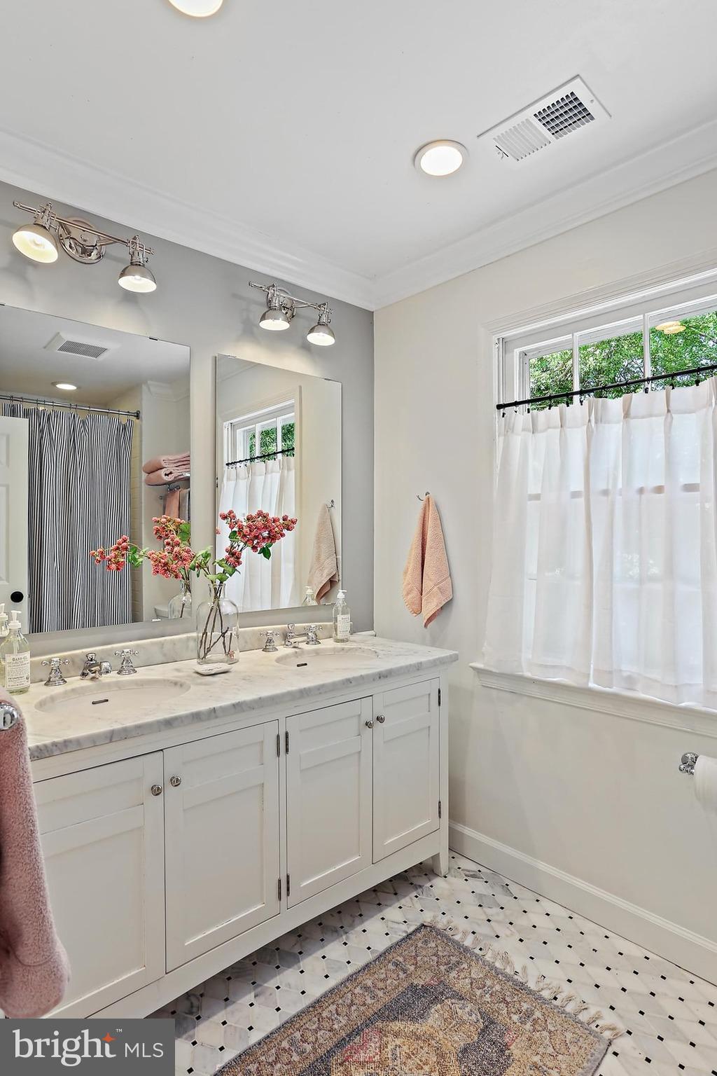 RIVER FALLS - Residential