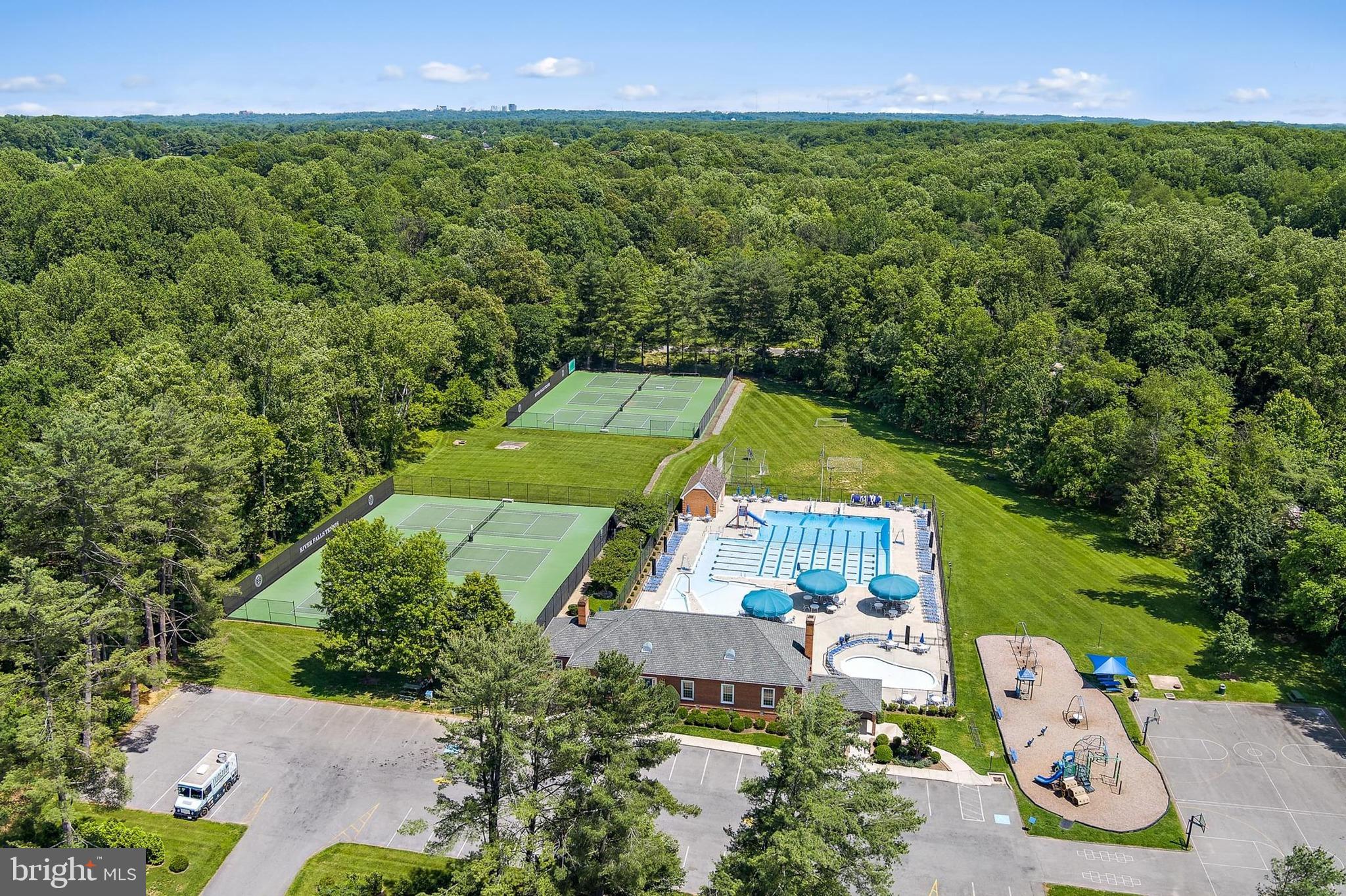 RIVER FALLS - Residential